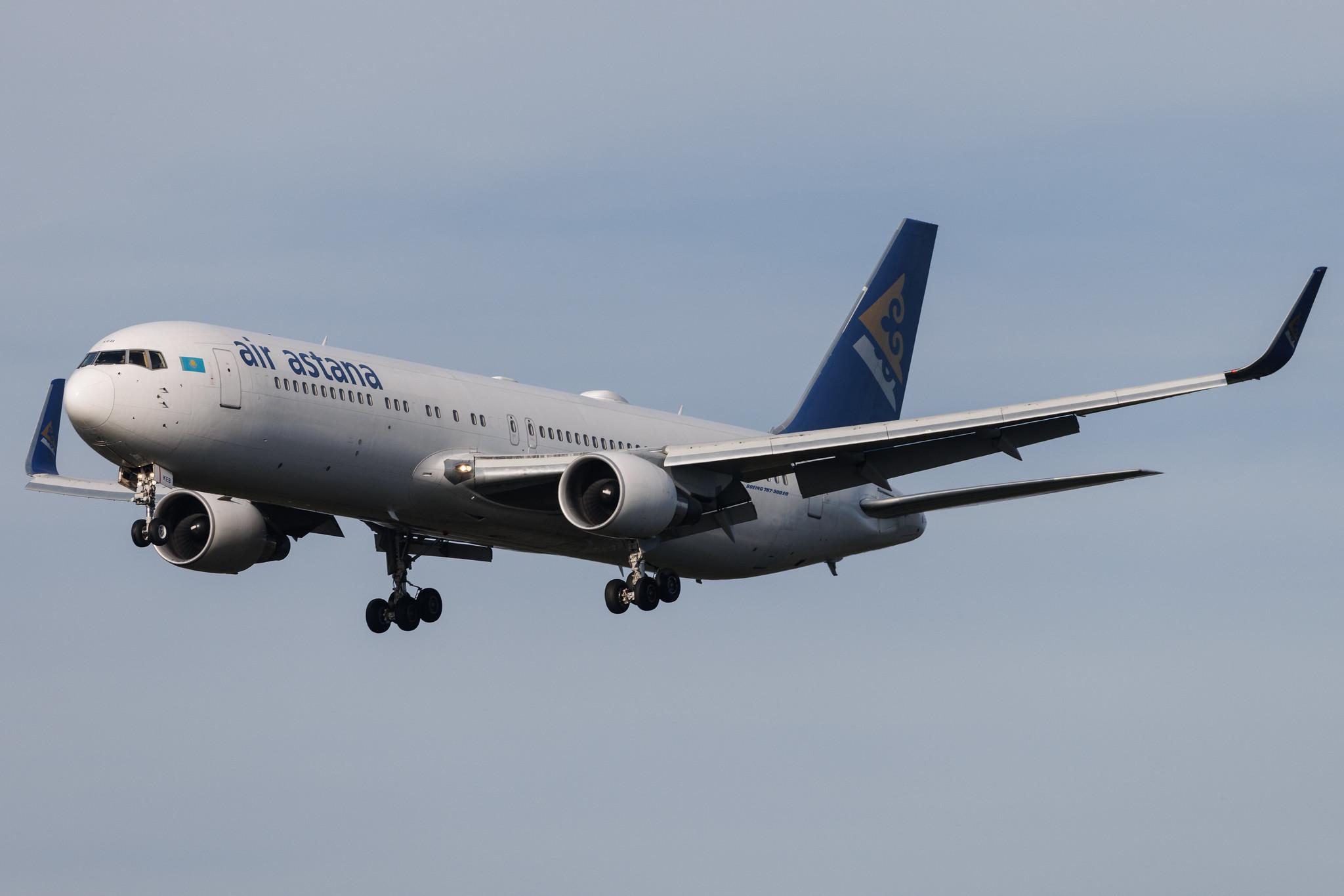 Frankfurt Airport: Air Astana (KC / KZR) | Boeing 767-3KY(ER) B763 | EI-KEB | MSN 42221