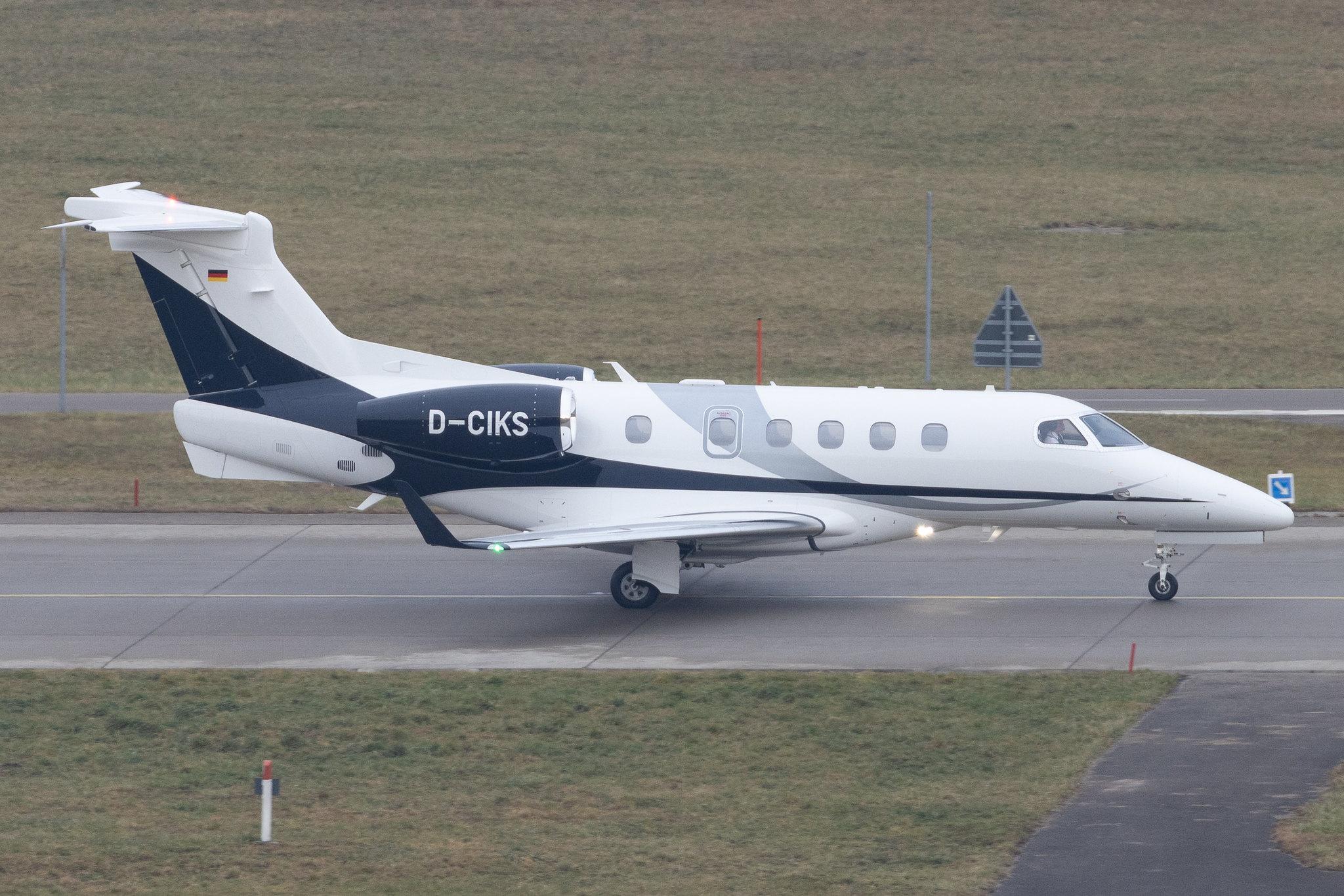 Flughafen Zürich: ProAir Aviation (/ PAV) | Embraer Phenom 300E E55P | D-CIKS | MSN 50500626