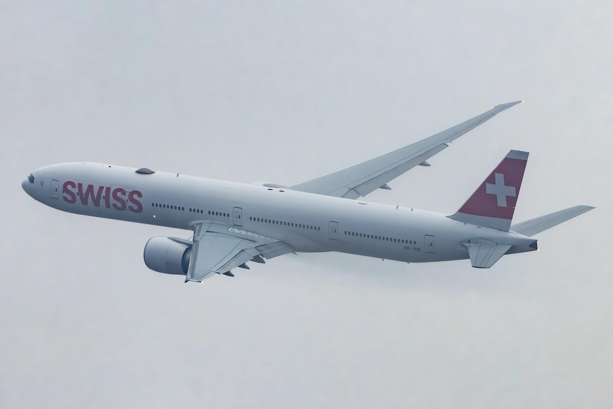 Flughafen Zürich: Swiss (LX / SWR) |  Boeing 777-3DE(ER) B77W | HB-JND | MSN 44585