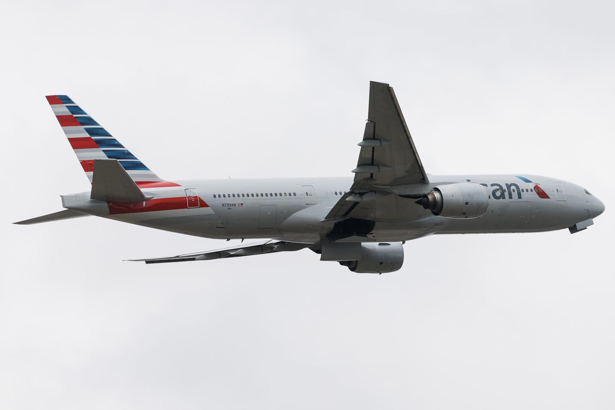 London Heathrow: American Airlines (AA / AAL) | Boeing 777-223(ER) B772 | N799AN | MSN 30258
