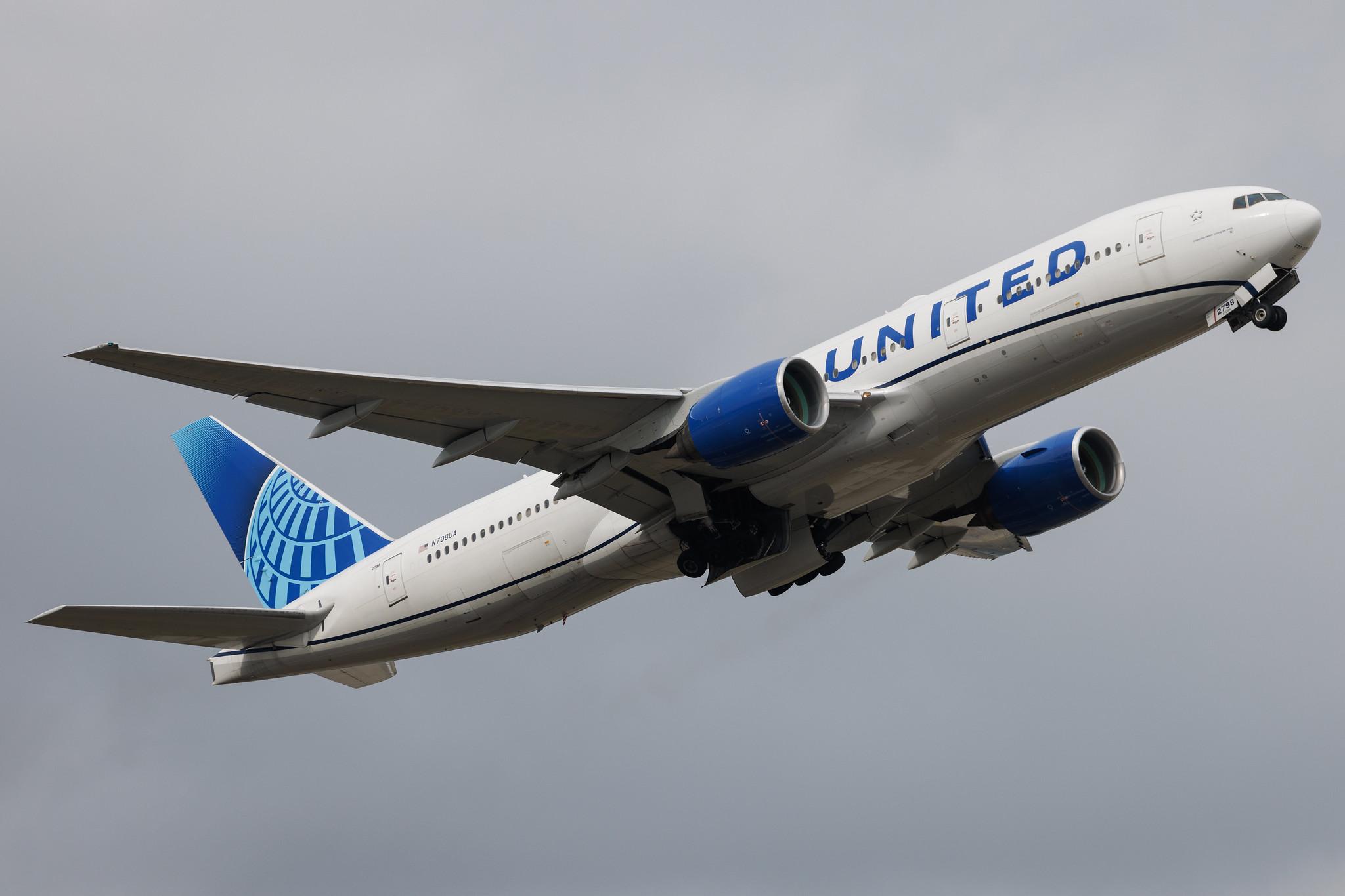 London Heathrow: United Airlines (UA / UAL) | Boeing 777-222(ER) B772 | N798UA | MSN 26928