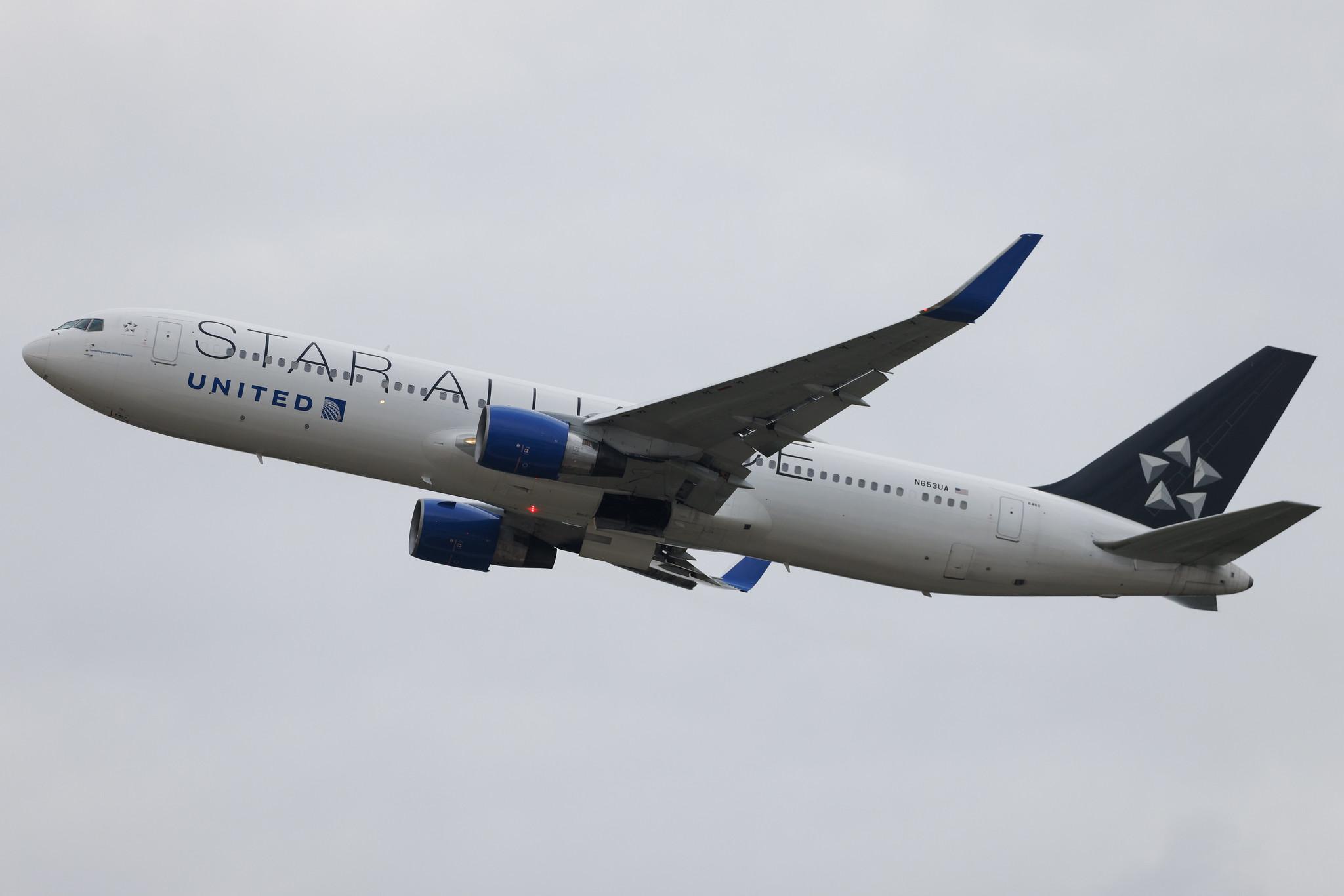 London Heathrow: United Airlines (UA / UAL) | Livery: Star Alliance livery | Boeing 767-322(ER) B763 | N653UA | MSN 25391