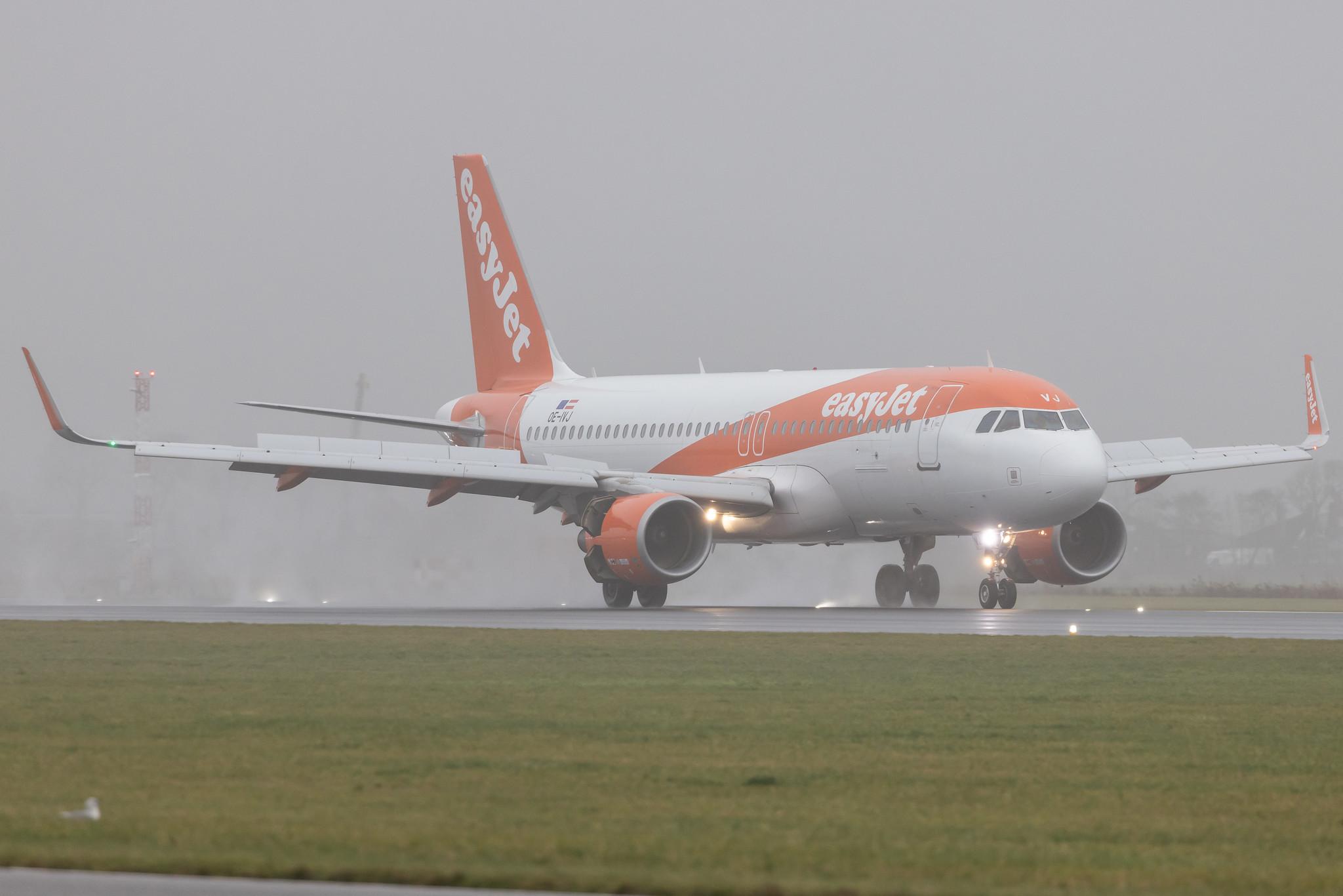 Amsterdam Schiphol: easyJet (U2 / EZY) | Operator: easyJet Europe | Airbus A320-214 A320 | OE-IVJ | MSN 5688