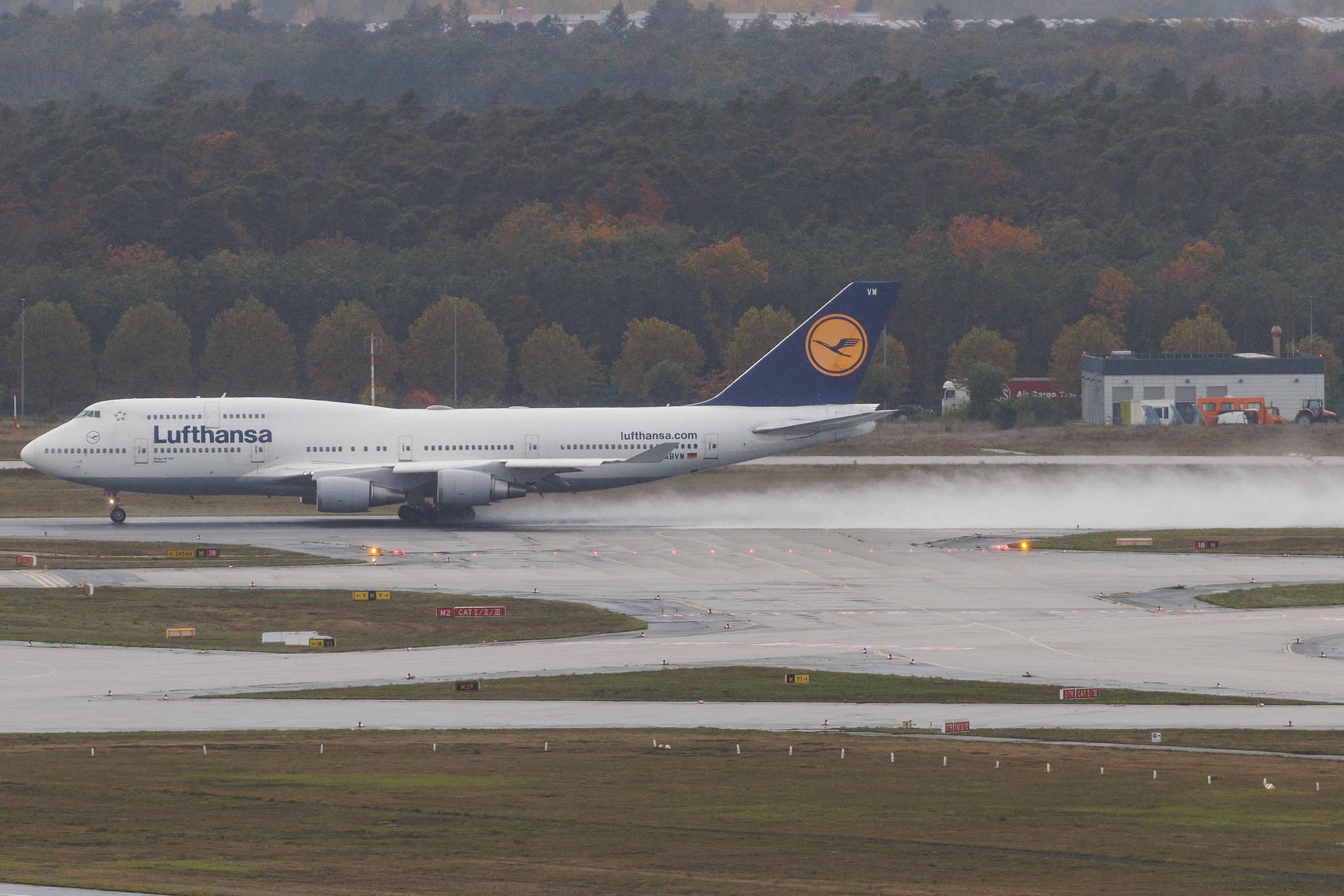 Frankfurt Airport: Lufthansa (LH / DLH) | Boeing 747-430 B744 | D-ABVW | MSN 29493