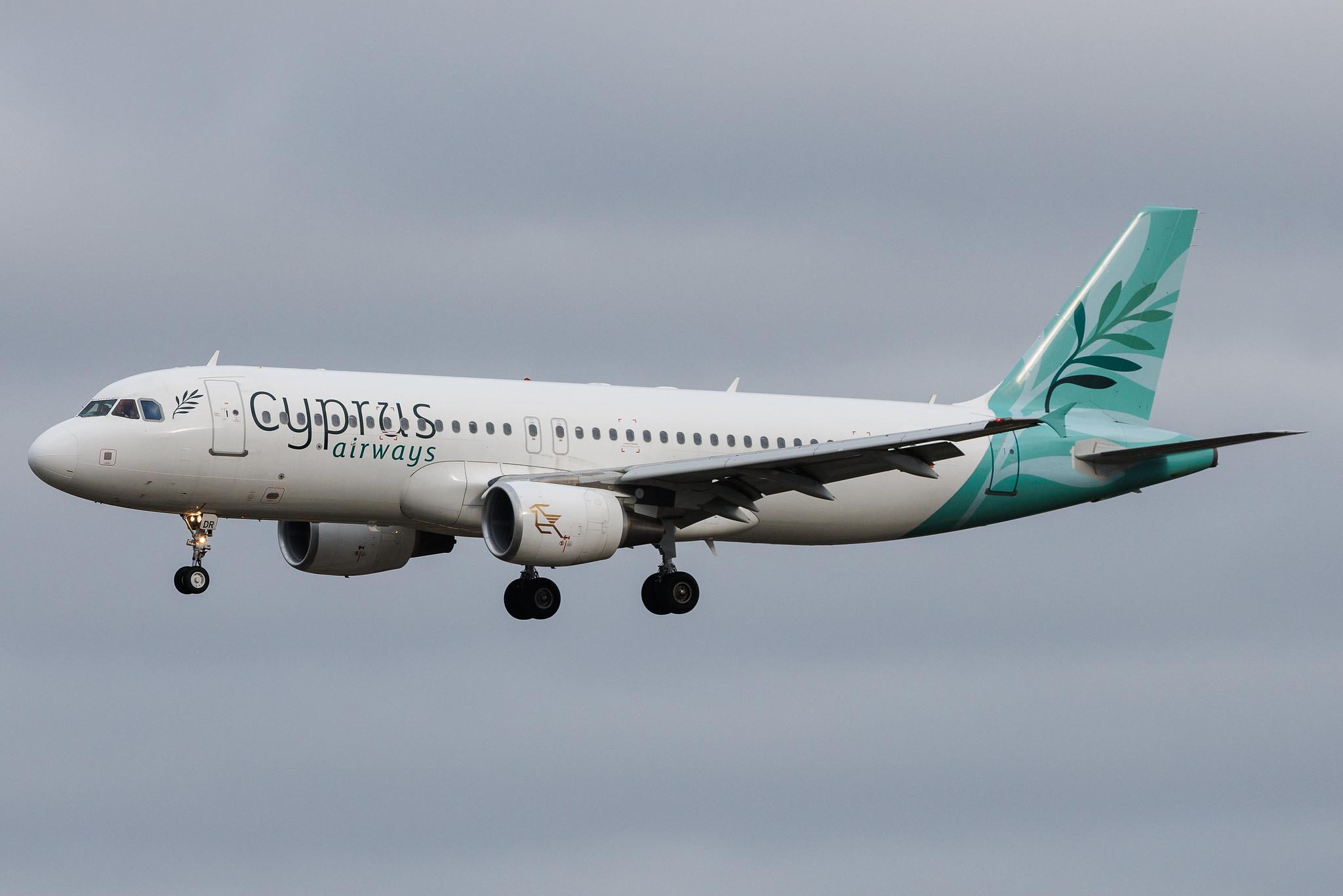 Hamburg Airport: Cyprus Airways (CY / CYP) | Airbus A320-214 A320 | 5B-DDR | MSN 03933