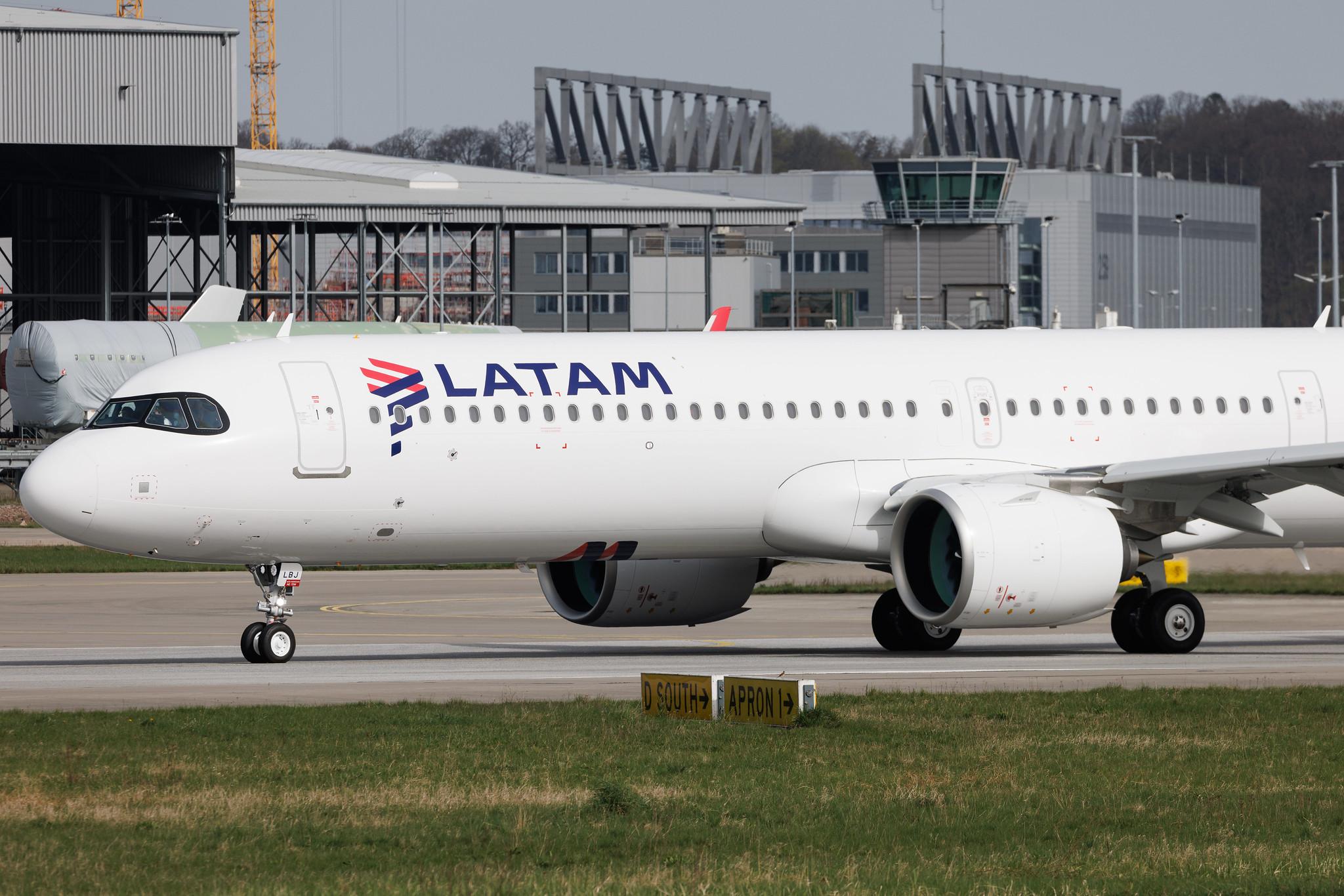 Hamburg Finkenwerder: LATAM Airlines (LA / LAN) | Operator: LATAM Brasil | Airbus A321-271NX A21N | PS-LBJ | MSN 11723