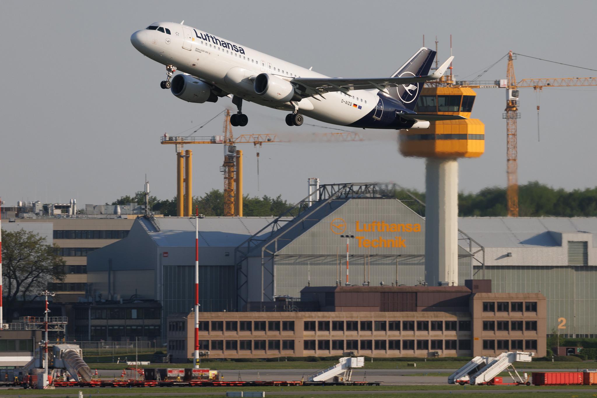 Hamburg Airport: Lufthansa (LH / DLH) | Airbus A320-214 A320 | D-AIZQ | MSN 5497