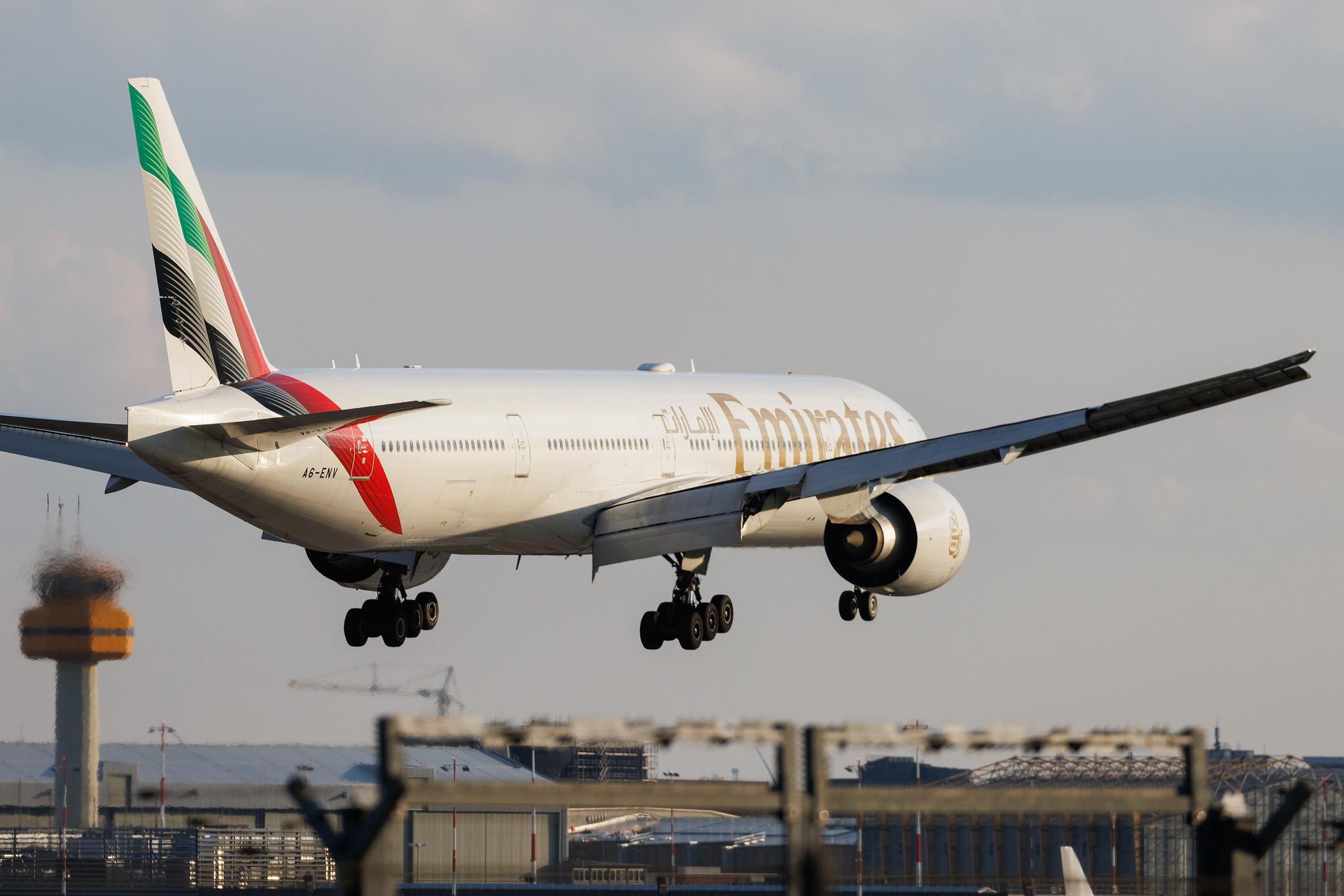 Hamburg Airport: Emirates (EK / UAE) | Boeing 777-31H(ER) B77W | A6-ENV | MSN 41368