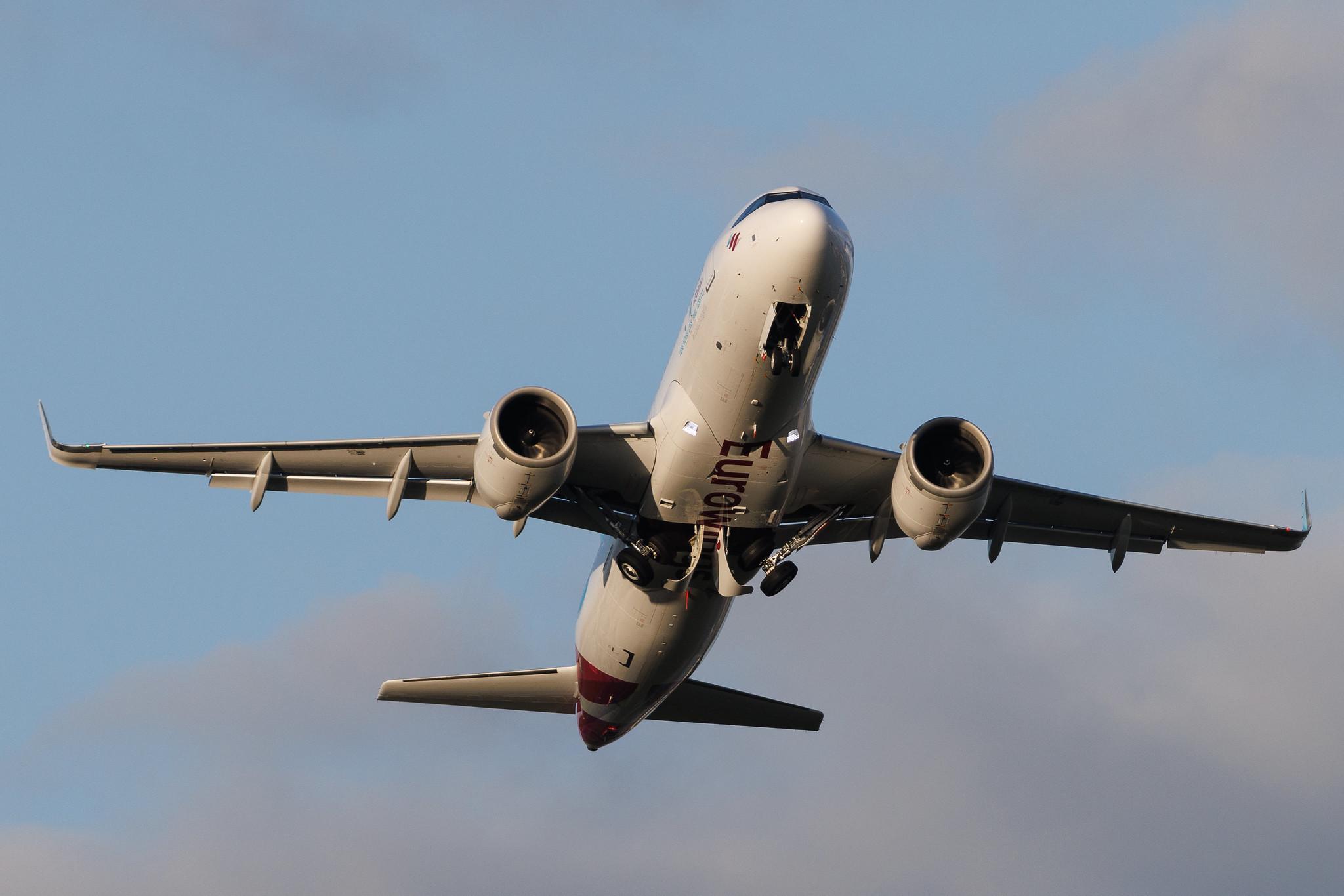 Hamburg Airport: Eurowings (EW / EWG) | Airbus A320-251N A20N | D-AENE | MSN 10932