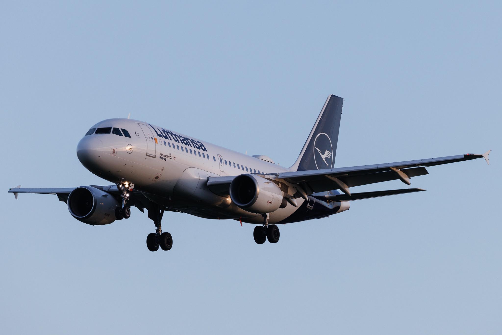 Hamburg Airport: Lufthansa (LH / DLH) | Airbus A319-112 A319 | D-AIBC | MSN 4332