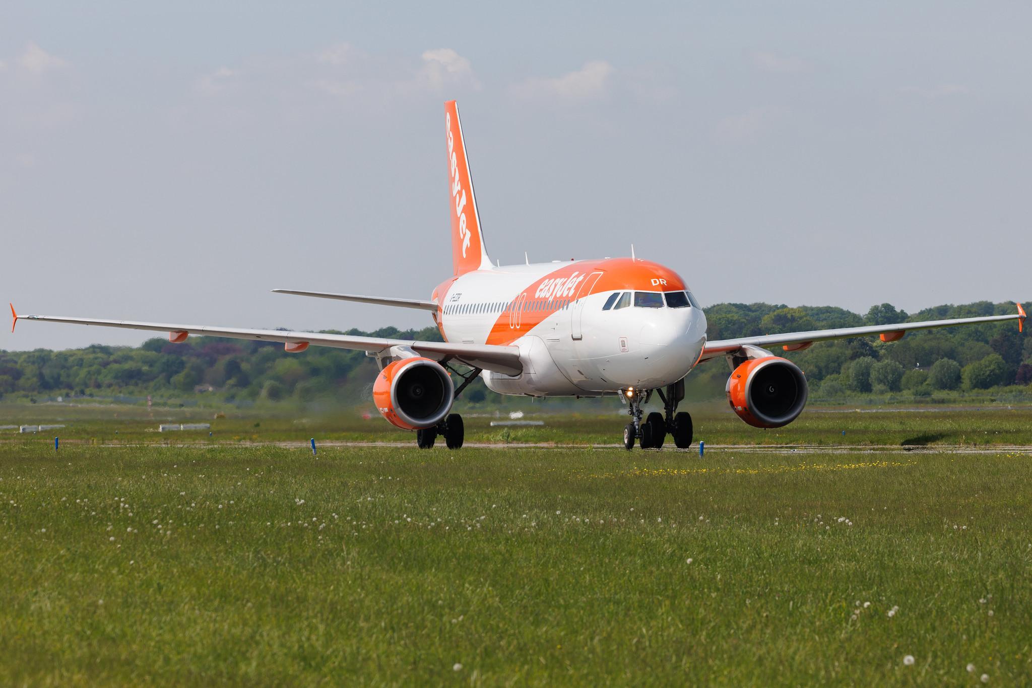 Hamburg Airport: easyJet (U2 / EZY) | Airbus A319-111 A319 | G-EZDR | MSN 3683