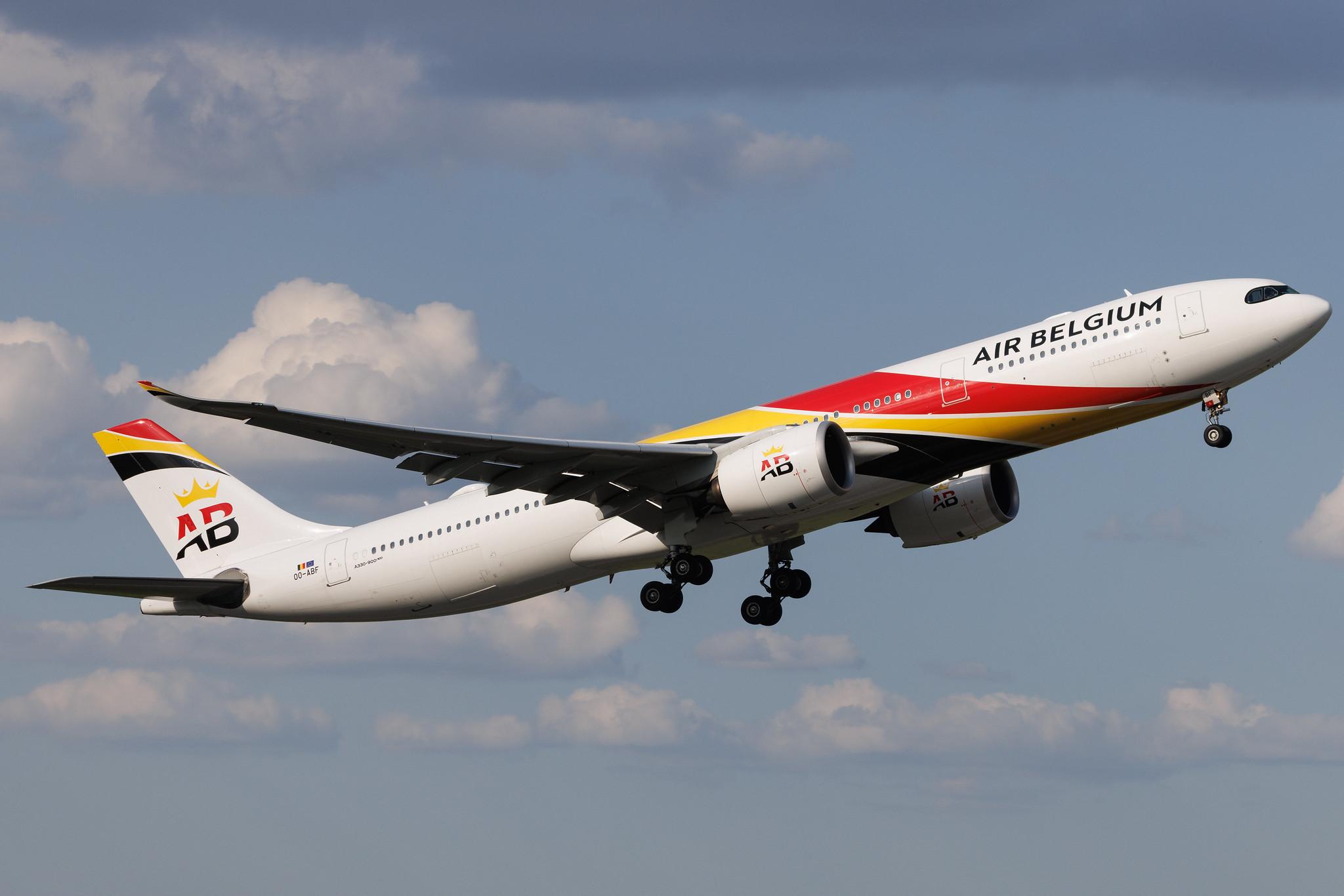 Warsaw Chopin Airport: LOT (LO / LOT) | Operator: Air Belgium | Airbus A330-941 A339 | OO-ABF | MSN 1844