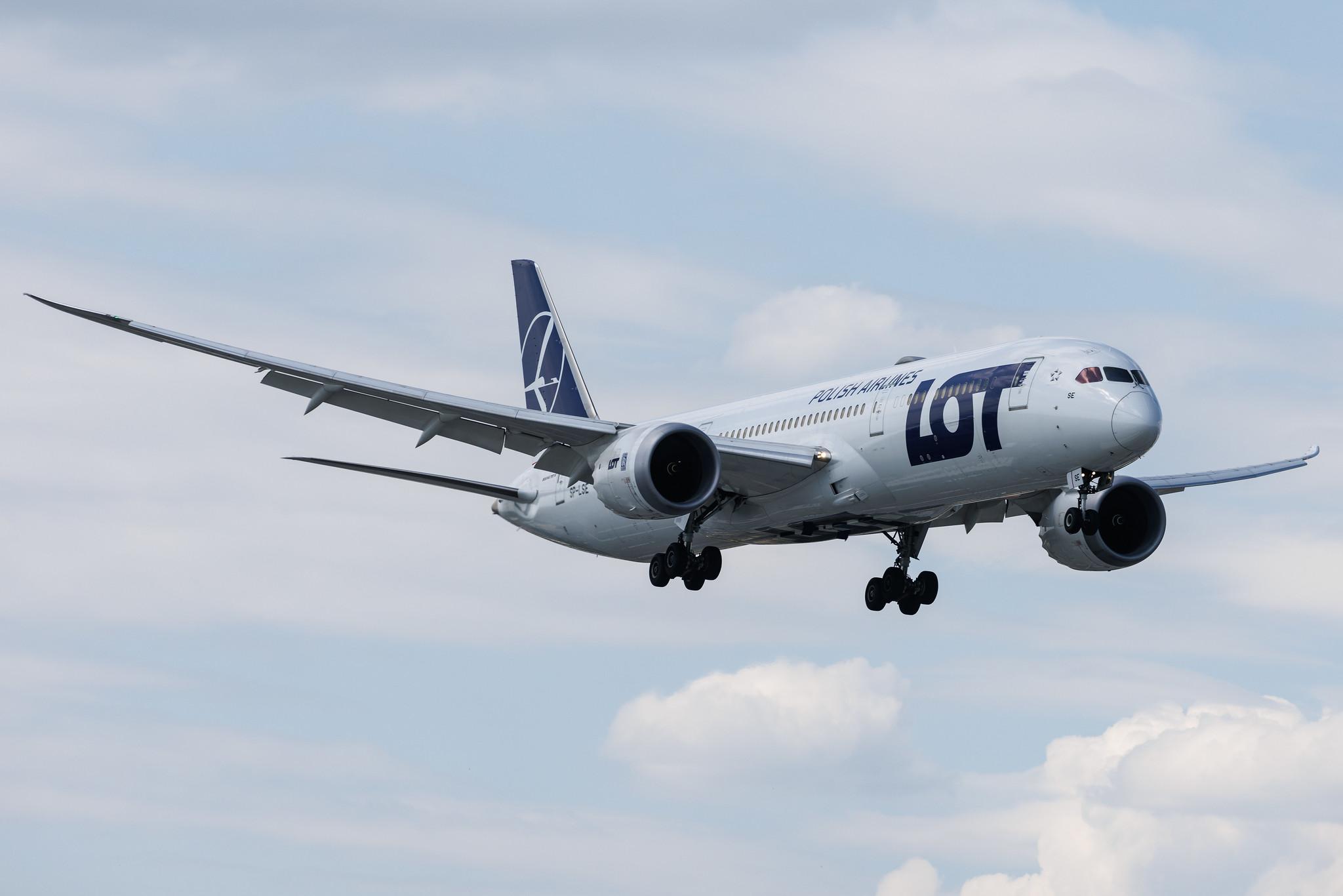 Warsaw Chopin Airport: LOT (LO / LOT) | Boeing 787-9 Dreamliner B789 | SP-LSE | MSN 62173