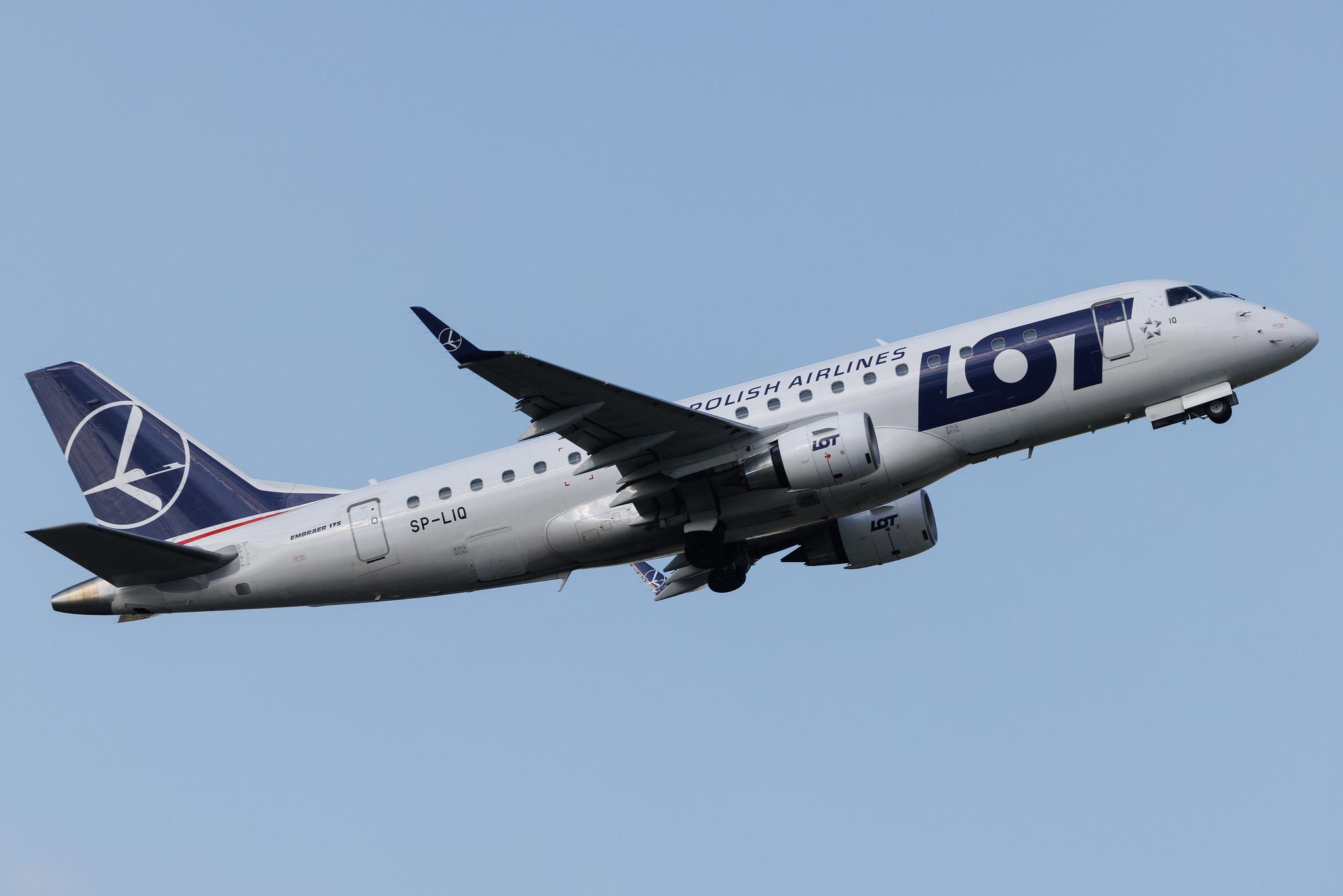Warsaw Chopin Airport: LOT (LO / LOT) | Embraer E175STD E75S | SP-LIQ | MSN 17000335