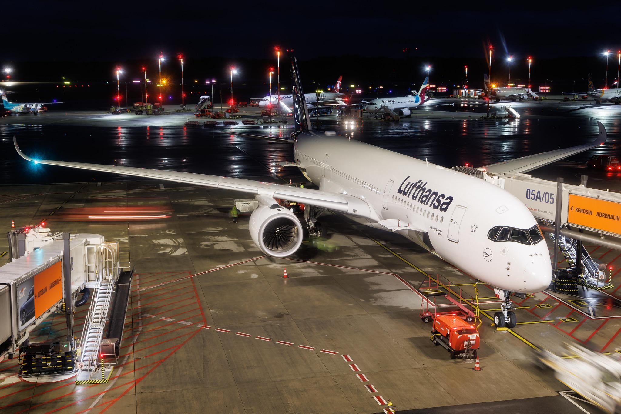 Hamburg Airport: Lufthansa (LH / DLH) | Airbus A350-941 A359 | D-AIXJ | MSN 209
