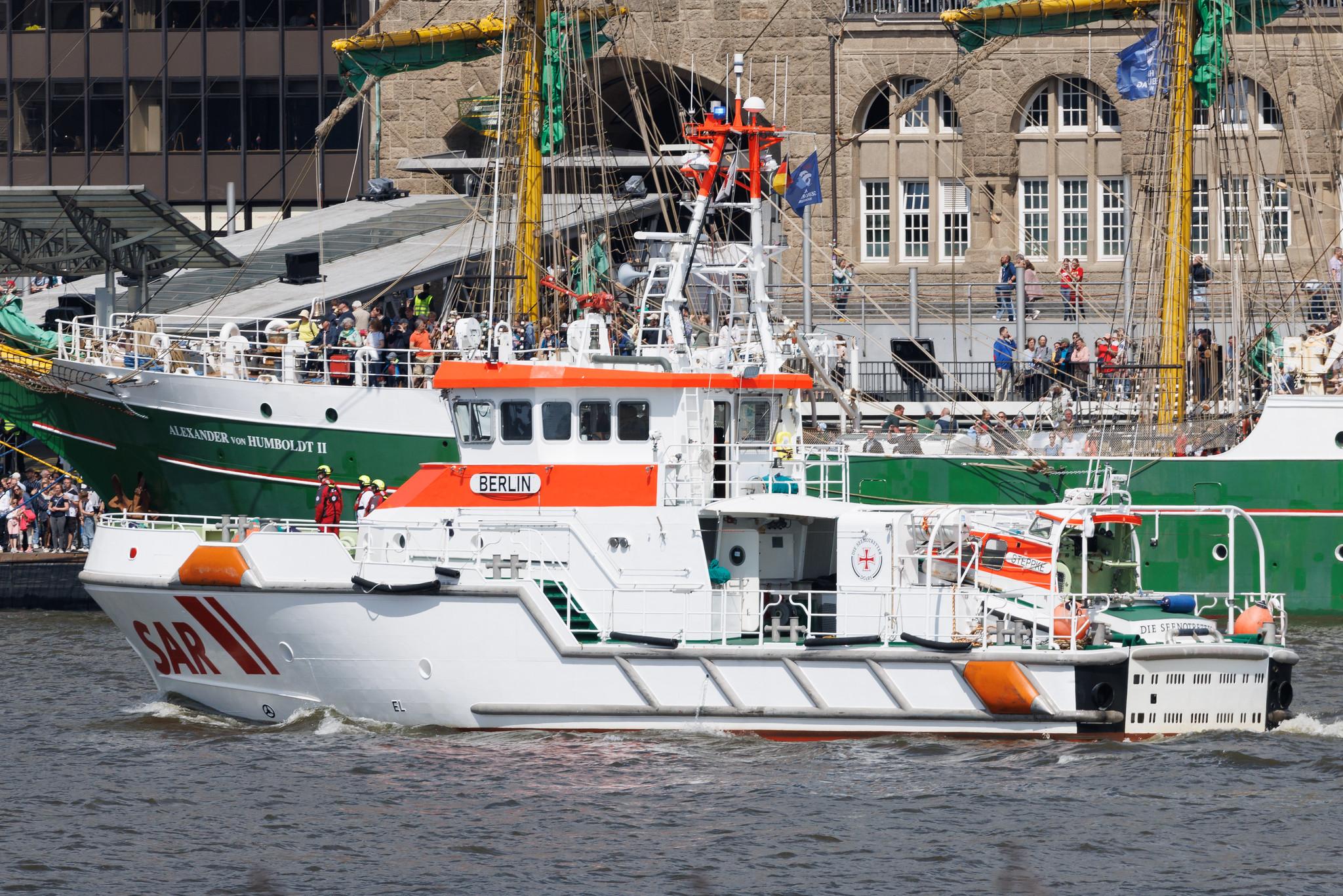 SOS Joint Rescue Operation: SAR Berlin