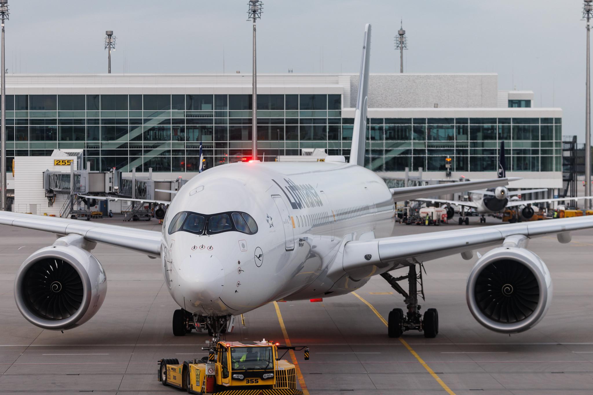 Munich Airport: Lufthansa (LH / DLH) | Airbus A350-941 A359 | D-AIXB | MSN 080
