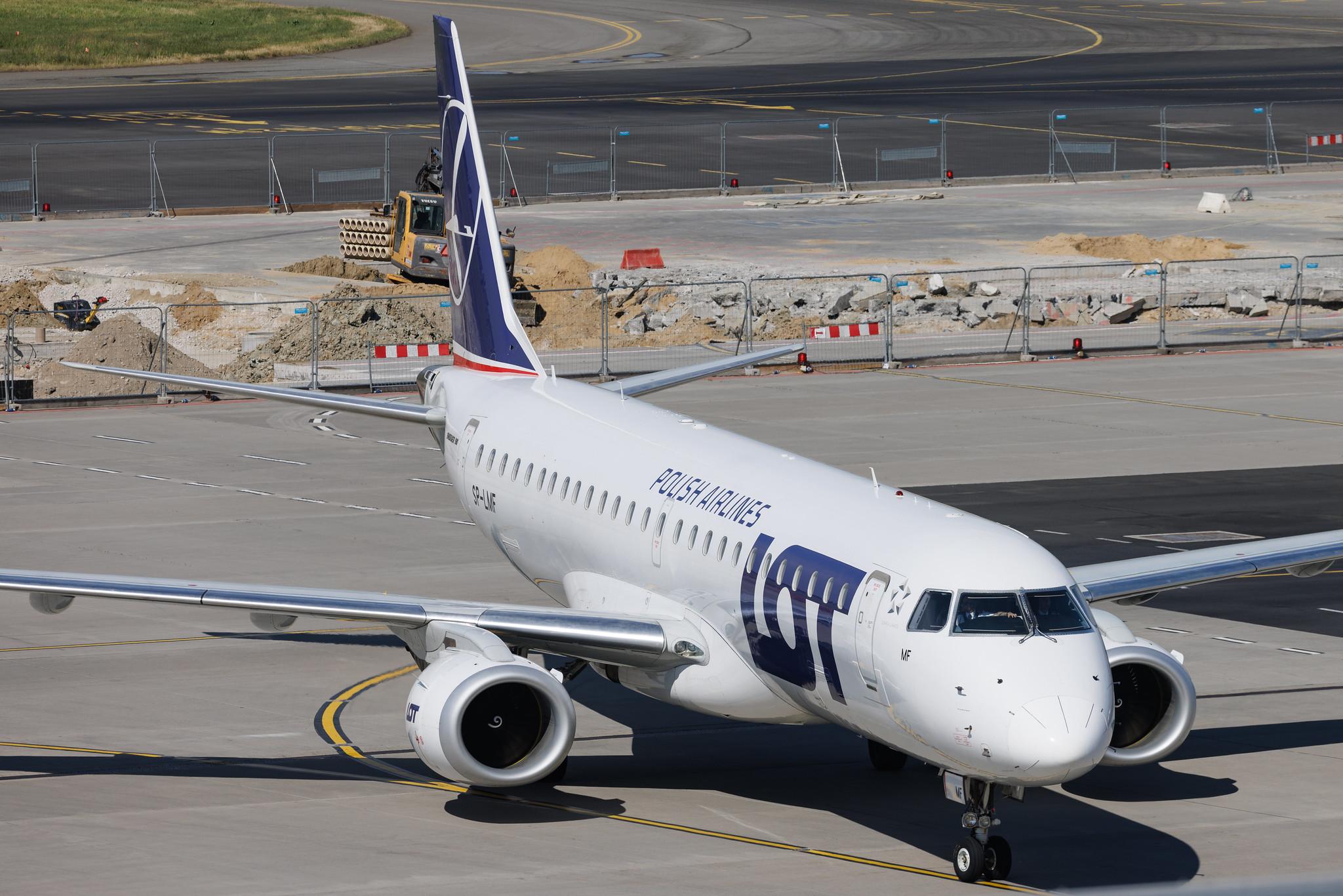 Warsaw Chopin Airport: LOT (LO / LOT) | Embraer E190AR E190 | SP-LMF | MSN 19000330