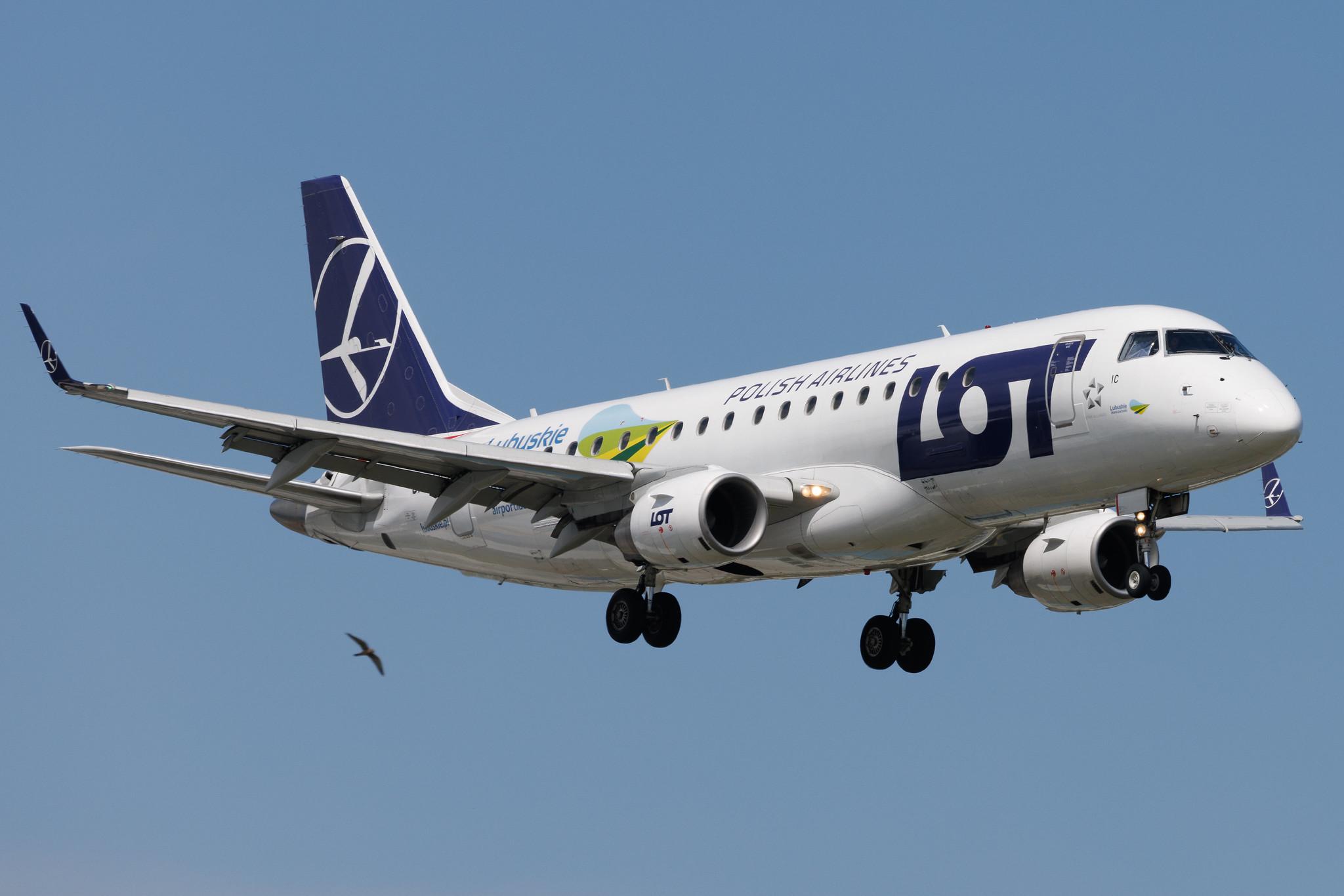 Warsaw Chopin Airport: LOT (LO / LOT) | Embraer E175STD E75S | SP-LIC | MSN 17000134