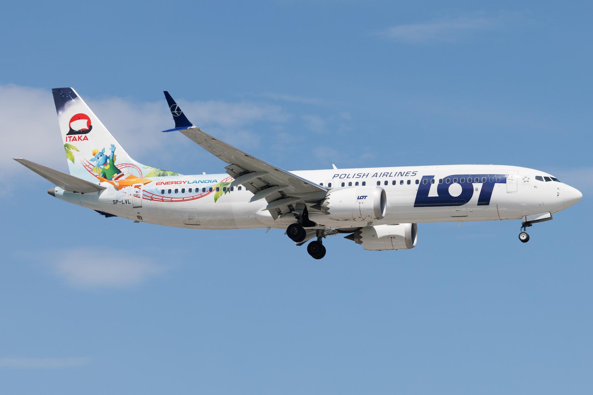 Warsaw Chopin Airport: LOT (LO / LOT) | Livery: Energylandia Livery | Boeing 737 MAX 8 B38M | SP-LVL | MSN 43331