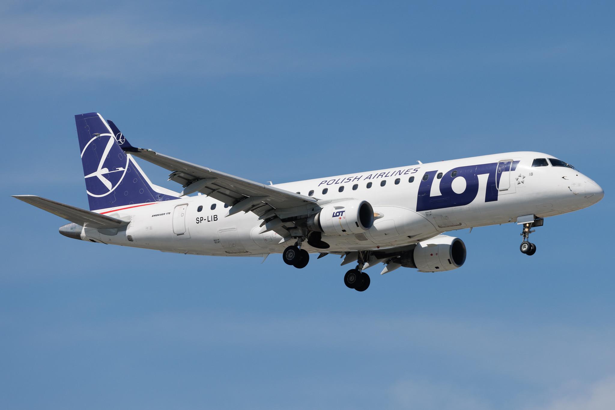 Warsaw Chopin Airport: LOT (LO / LOT) | Embraer E175STD E75S | SP-LIB | MSN 17000132