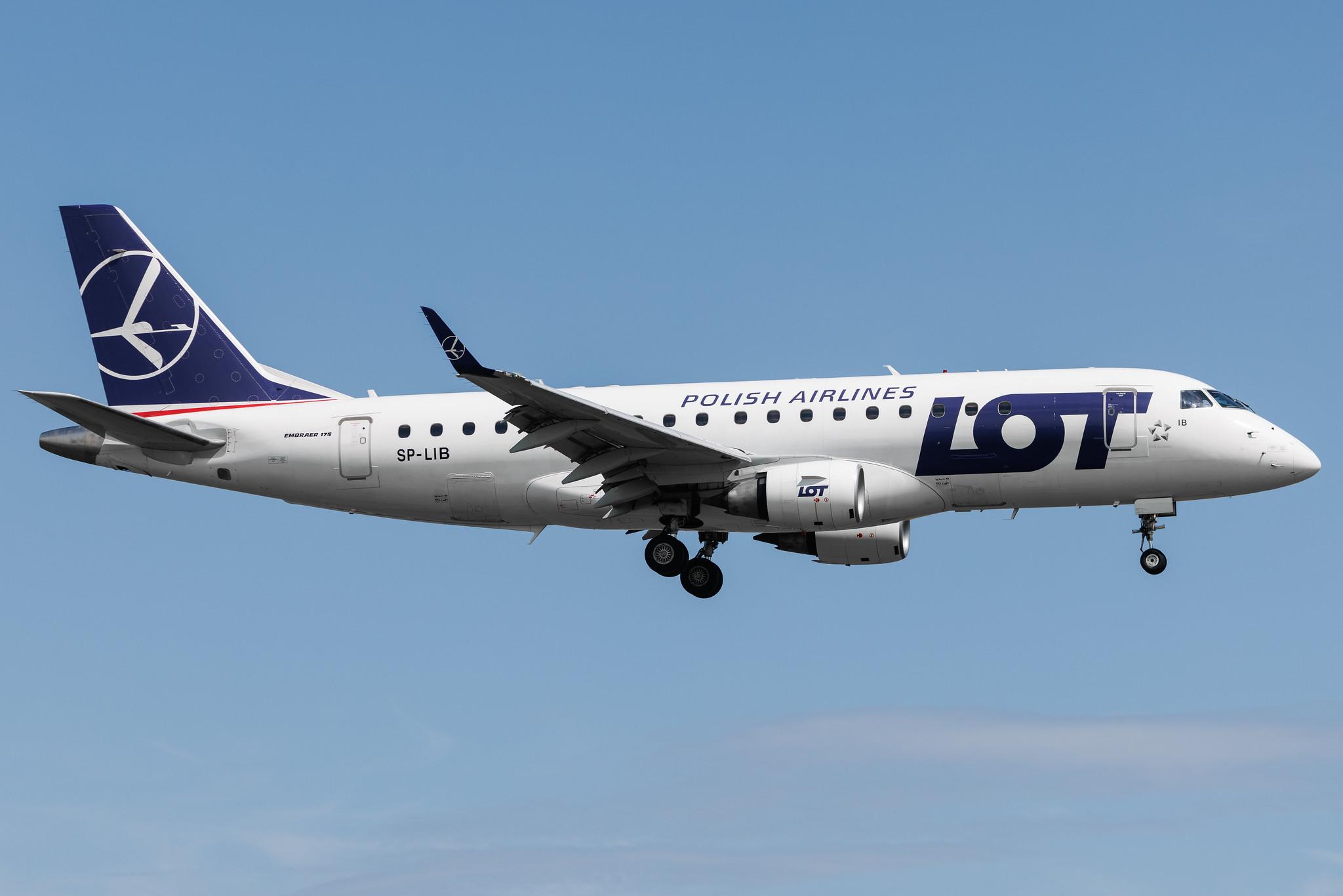 Warsaw Chopin Airport: LOT (LO / LOT) | Embraer E175STD E75S | SP-LIB | MSN 17000132