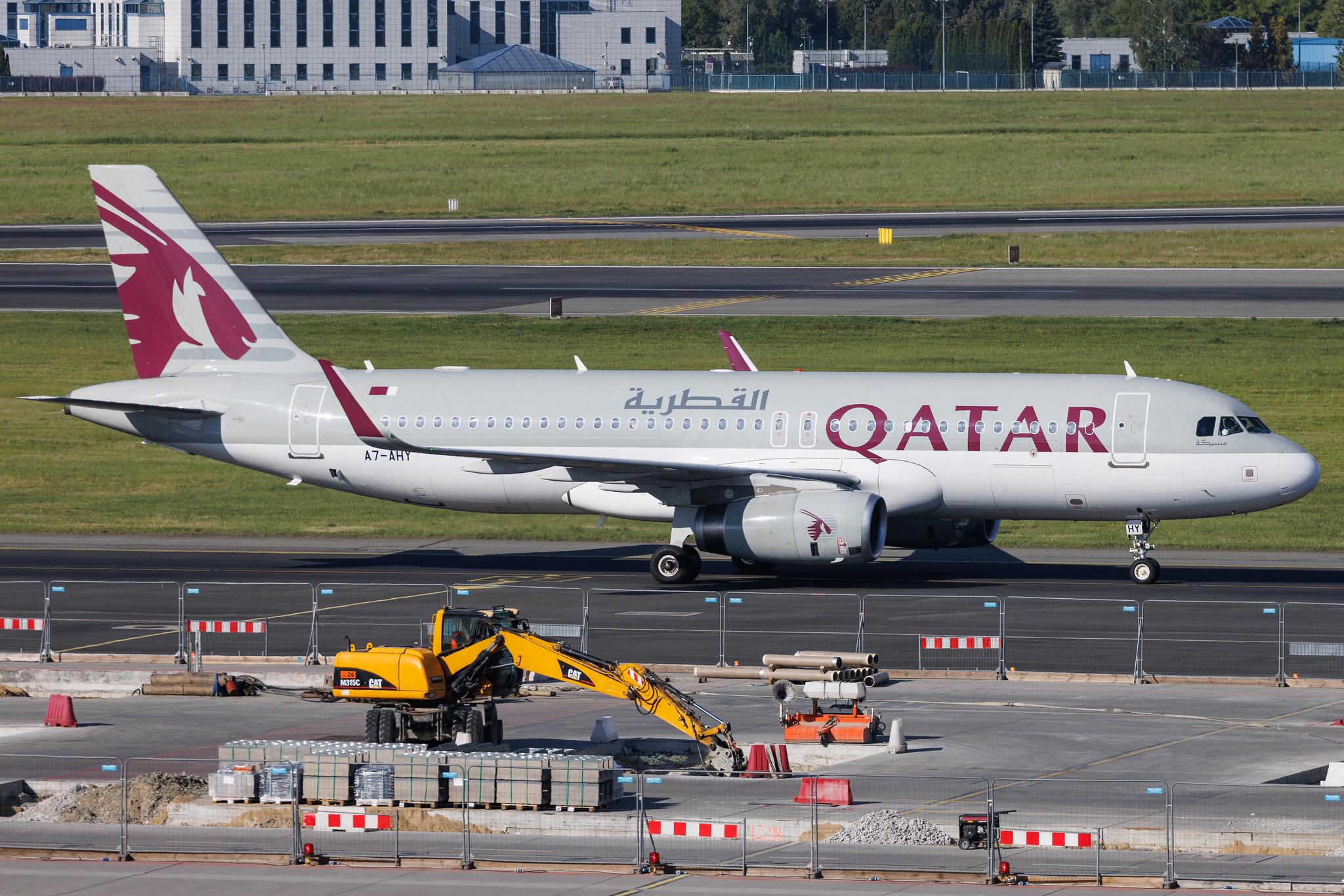 Warsaw Chopin Airport: Qatar Airways (QR / QTR) | Airbus A320-232 A320 | A7-AHY | MSN 05395