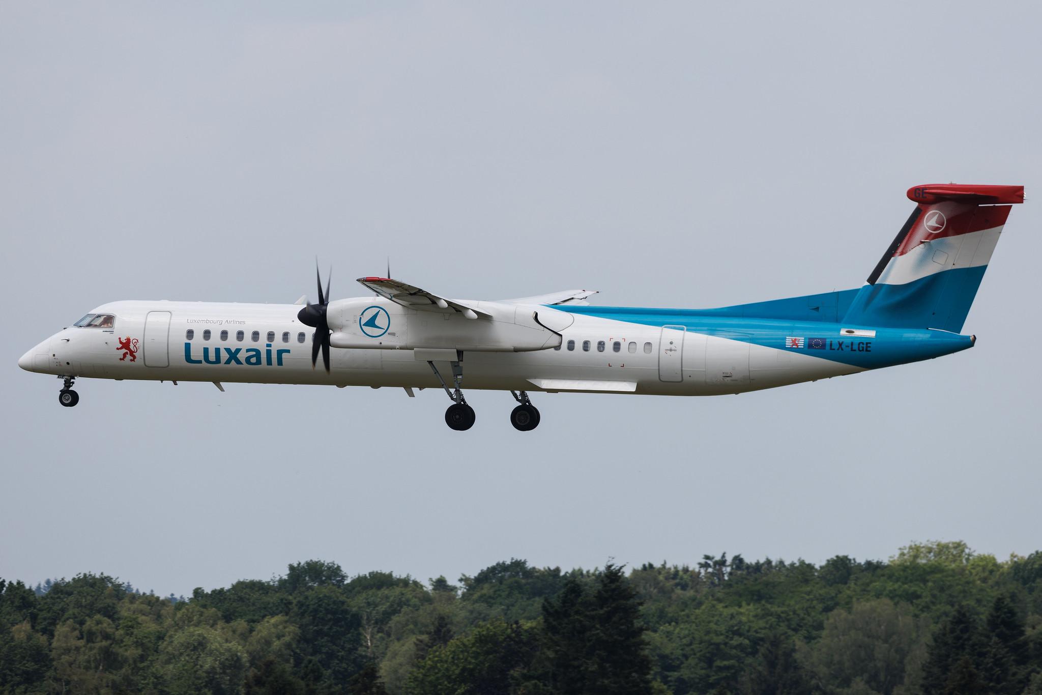 Hamburg Airport: Luxair (LG / LGL) | De Havilland Canada Dash 8-400 DH8D | LX-LGE | MSN 4284