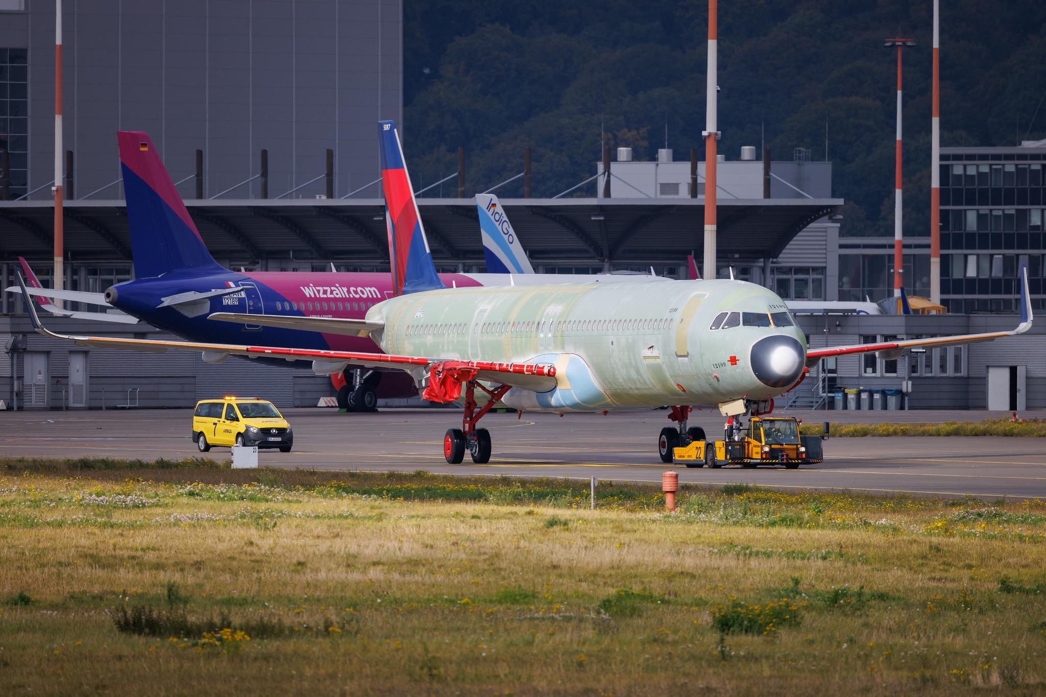 Hamburg Finkenwerder: Delta Air Lines (DL / DAL) | Airbus A321-271NX A21N | D-AZYQ | MSN 12109