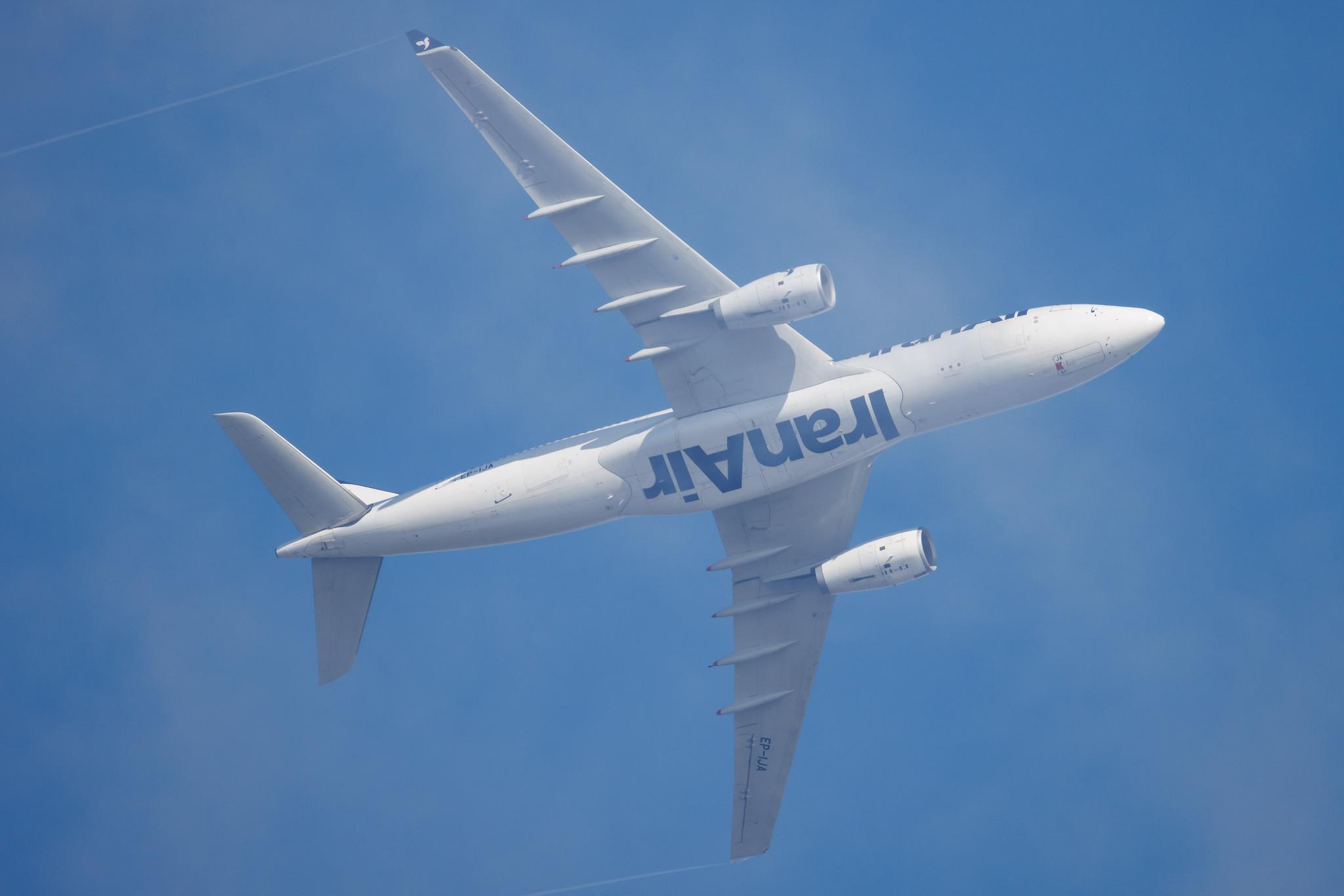 Hamburg Finkenwerder: Iran Air (IR / IRA) | Airbus A330-243 A332 | EP-IJA | MSN 1540