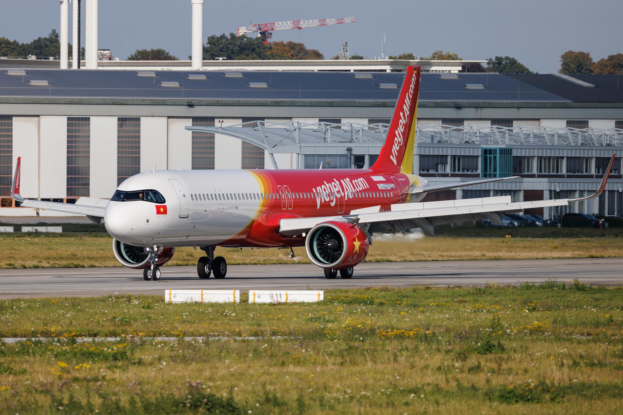 Hamburg Finkenwerder: VietJetAir (VJ / VJC) | Airbus A321-271NX A21N | D-AZAT | VN-A550 | MSN 12266