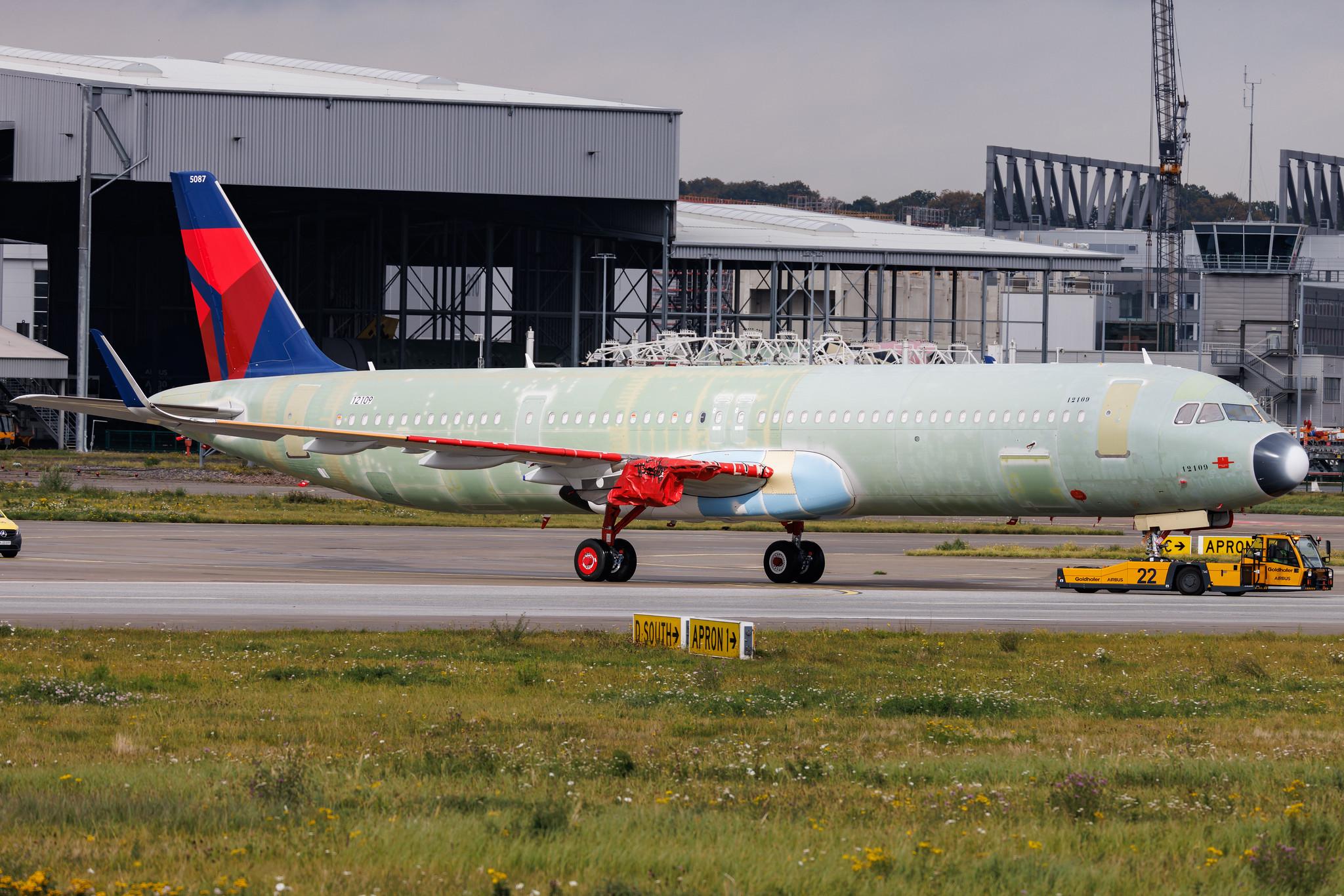 Hamburg Finkenwerder: Delta Air Lines (DL / DAL) | Airbus A321-271NX A21N | D-AZYQ | MSN 12109