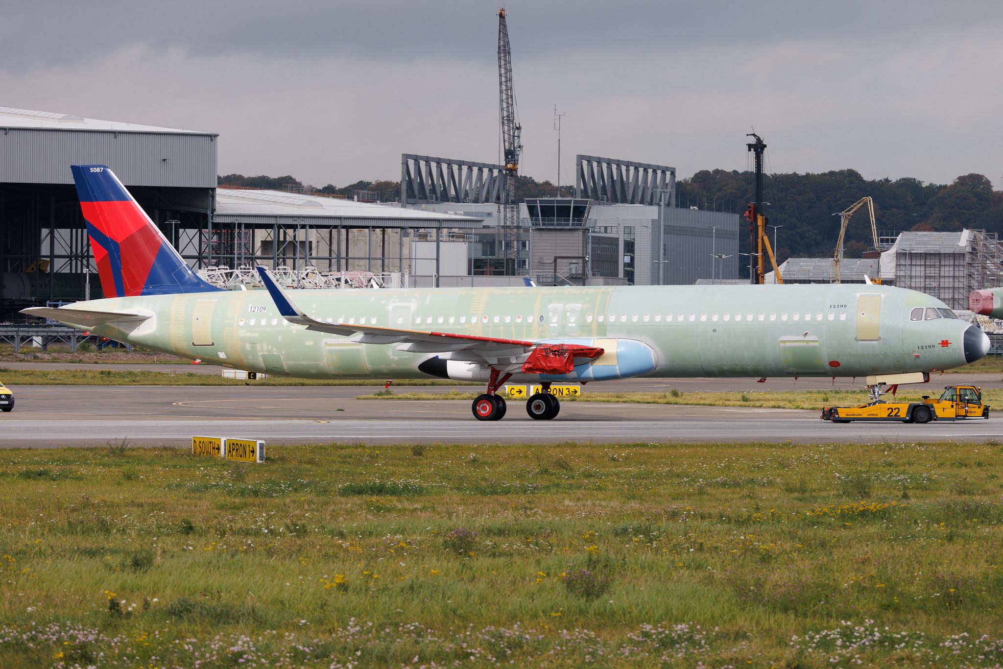 Hamburg Finkenwerder: Delta Air Lines (DL / DAL) | Airbus A321-271NX A21N | D-AZYQ | MSN 12109