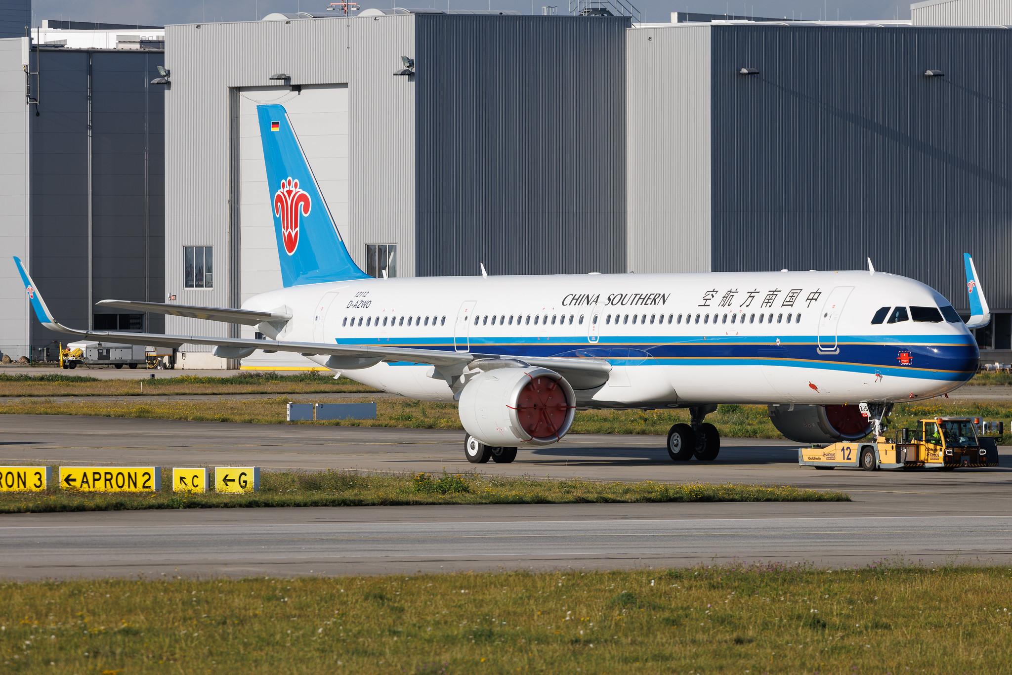 Hamburg Finkenwerder: China Southern Airlines (CZ / CSN) | Airbus A321-253NX A21N | D-AZWO | B-32J5 | MSN 12112