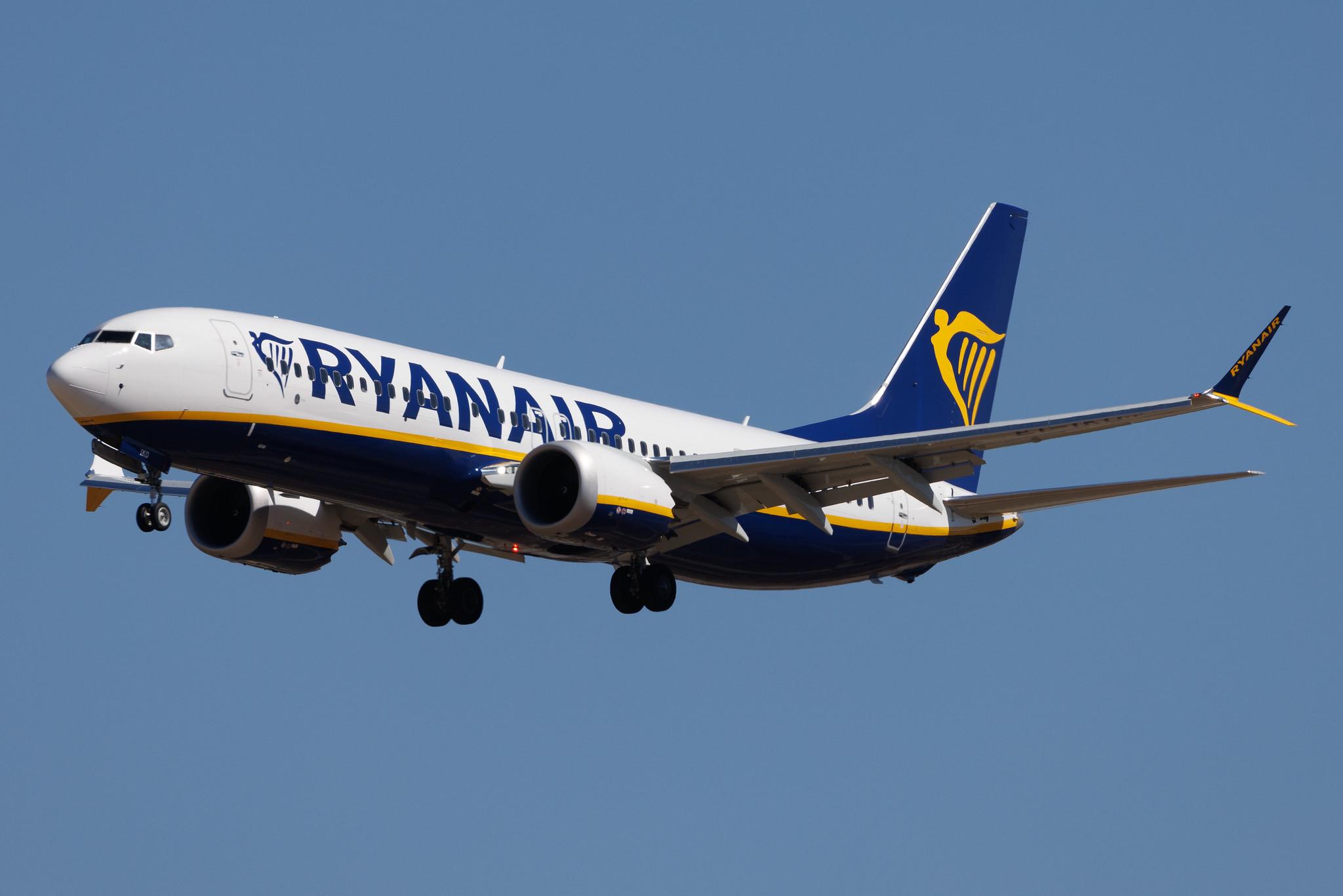 Madrid Barajas Airport: Ryanair (FR / RYR) | Boeing 737 MAX 8-200 B38M | EI-IKD | MSN 67109