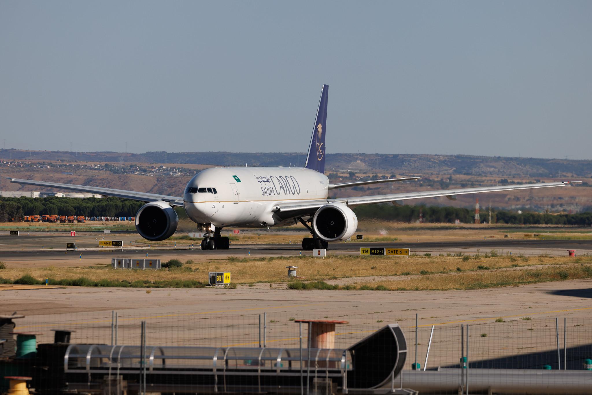 Madrid Barajas Airport: Saudia Cargo (SV / SVA) | Operator: Saudia | Boeing 777-FFG B77L | HZ-AK72 | MSN 60338