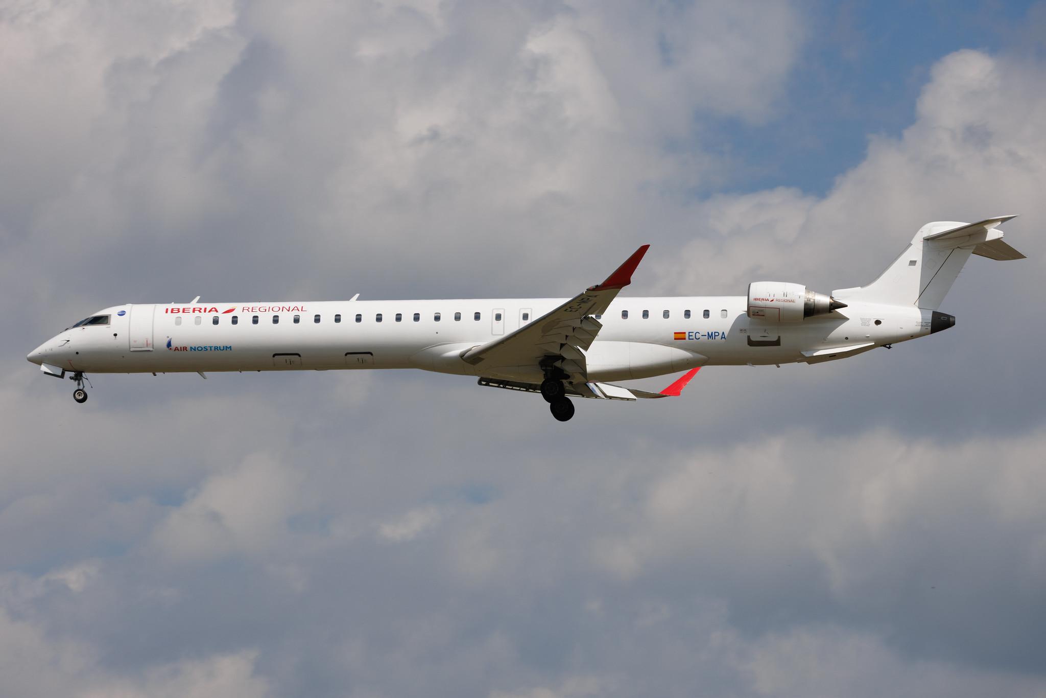 Frankfurt Airport: Iberia Regional (IB / IBE) | Operator: Air Nostrum | Mitsubishi CRJ-1000 CRJX | EC-MPA | MSN 19054
