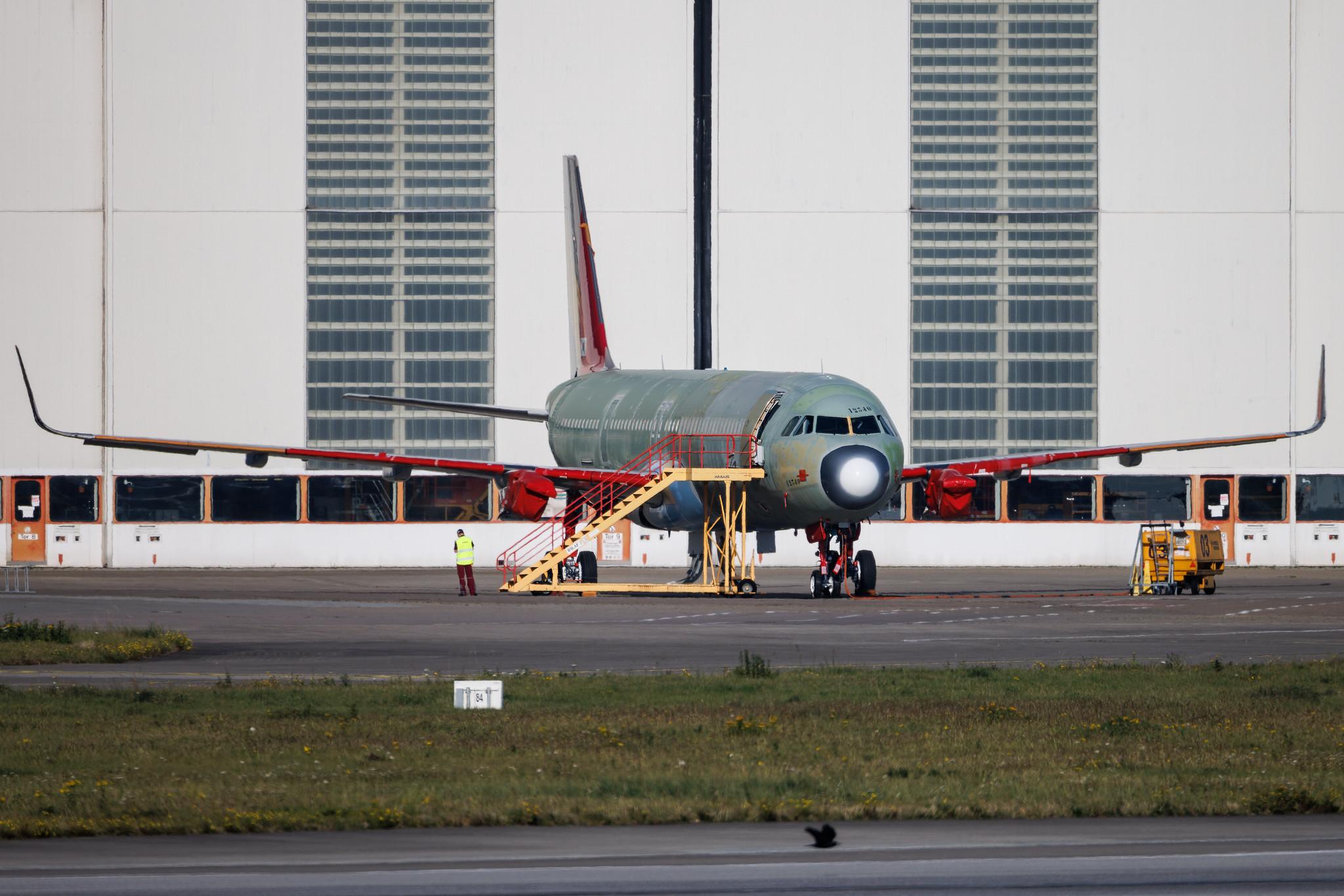 Hamburg Finkenwerder: Asiana Airlines (OZ / AAR) | Airbus A321-251NX A21N | D- | MSN 12340