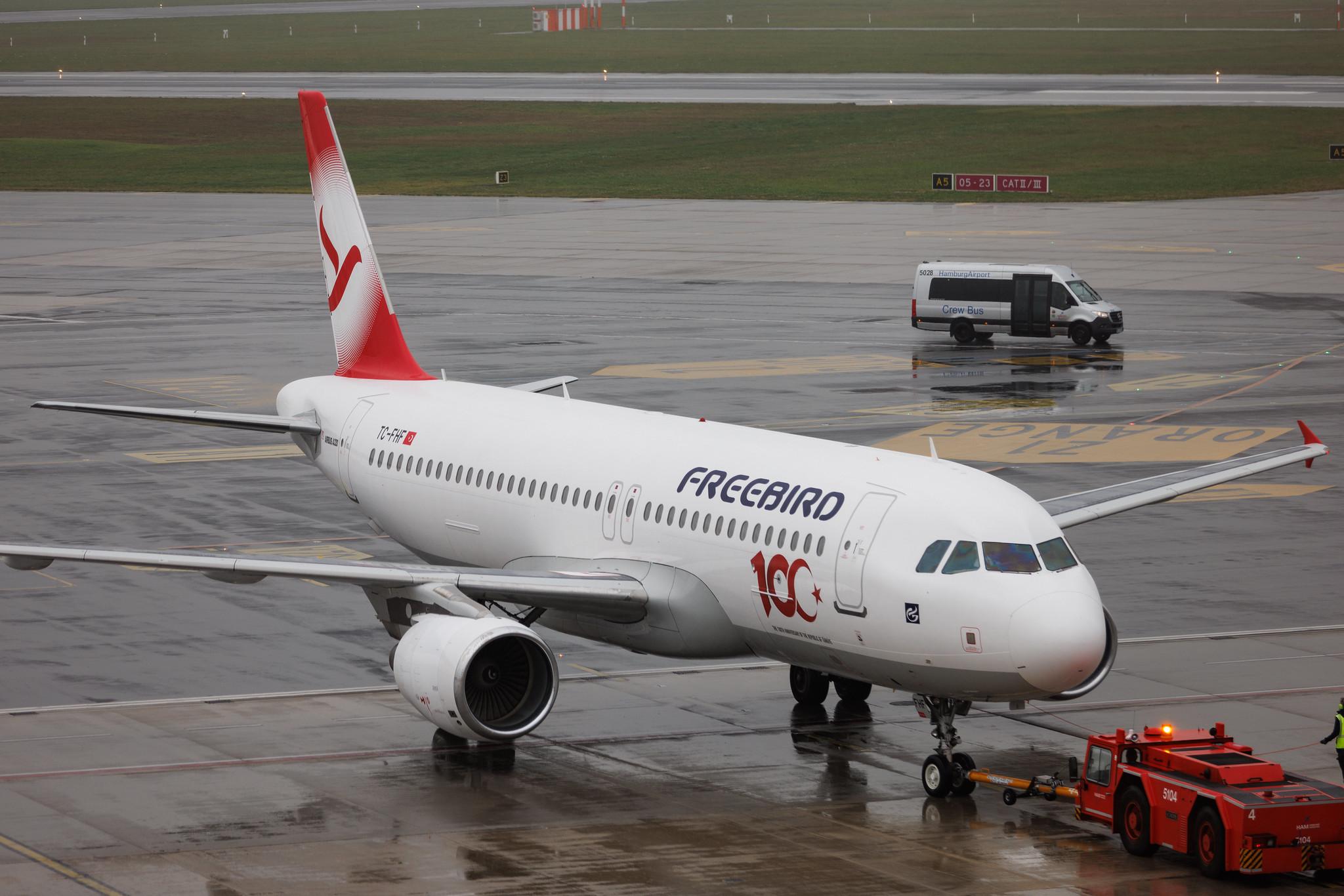 Hamburg Airport: Freebird Airlines (FH / FHY) | Airbus A320-214 A320 | TC-FHF | MSN 03514