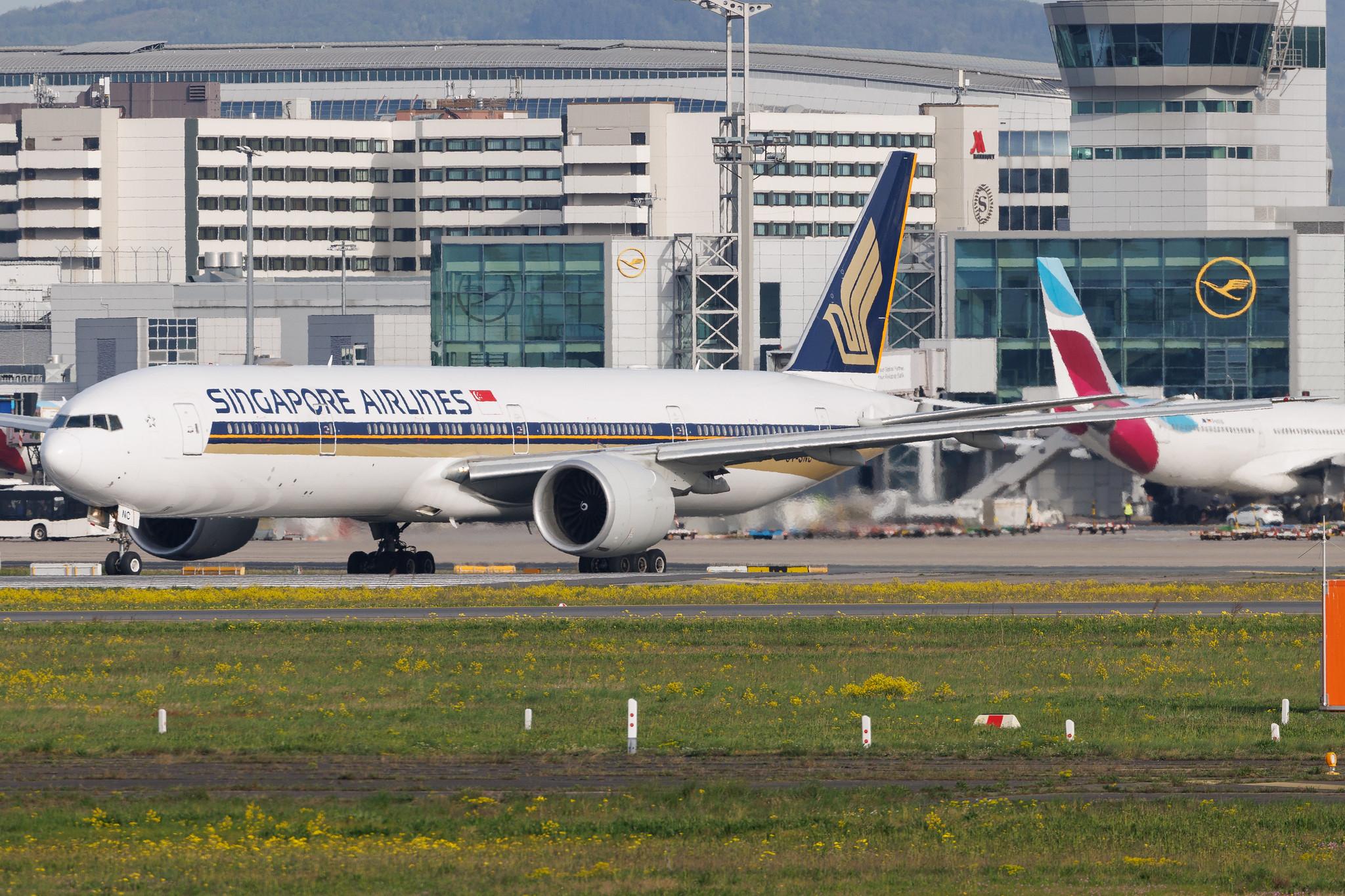 Frankfurt Airport: Singapore Airlines (SQ / SIA) | Boeing 777-312(ER) B77W | 9V-SNC | MSN 42242