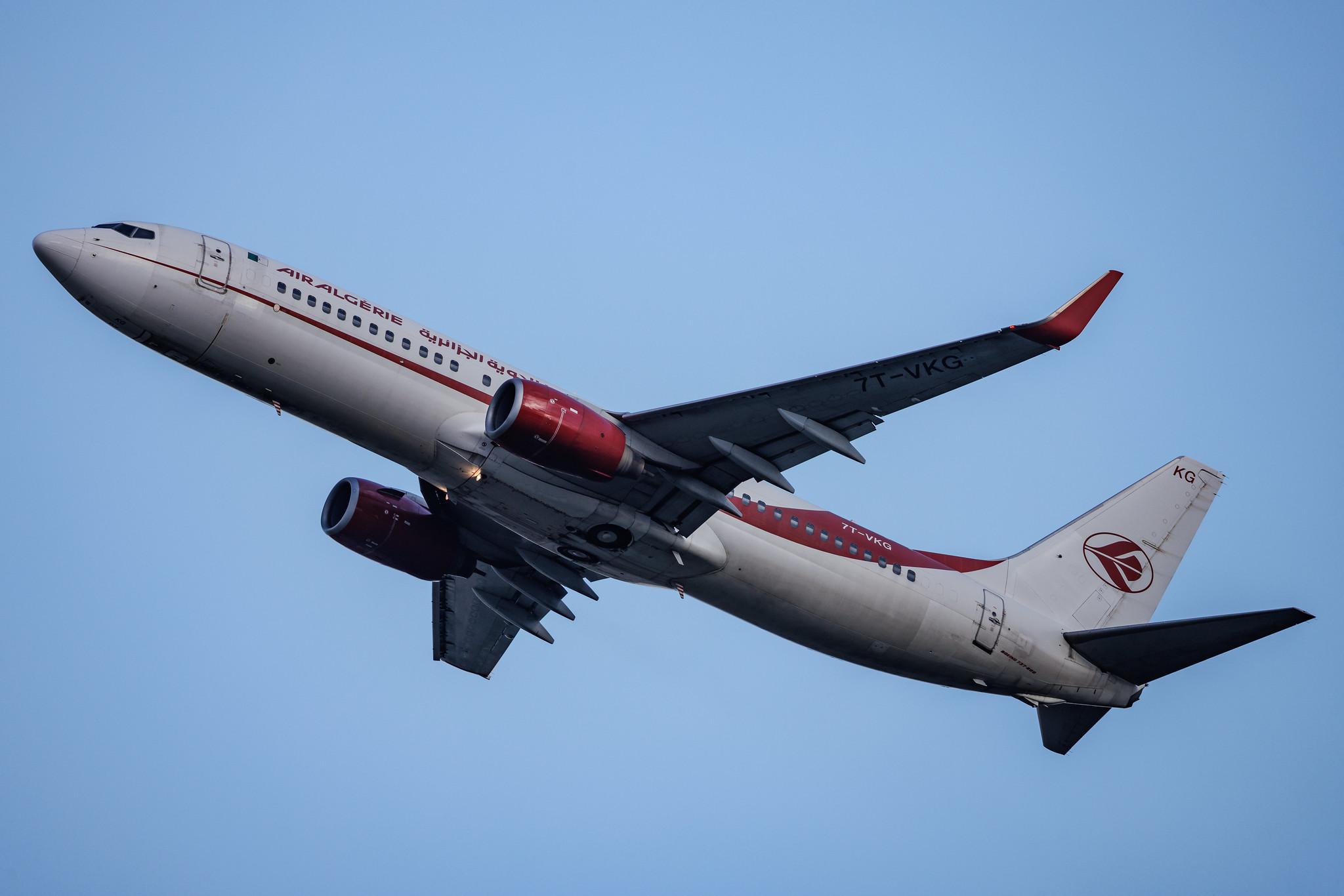Paris Orly Airport: Air Algerie (AH / DAH) | Boeing 737-8D6 B738 | 7T-VKG | MSN 40861