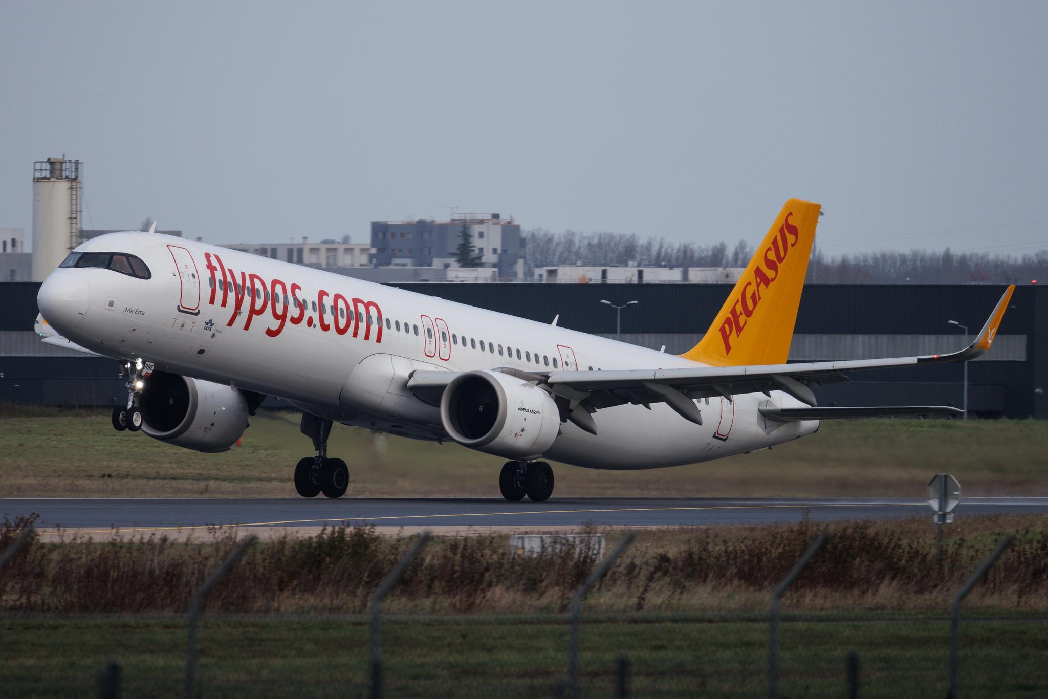 Paris Orly Airport: Pegasus (PC / PGT) | Airbus A321-251NX A21N | TC-RBE | MSN 09462