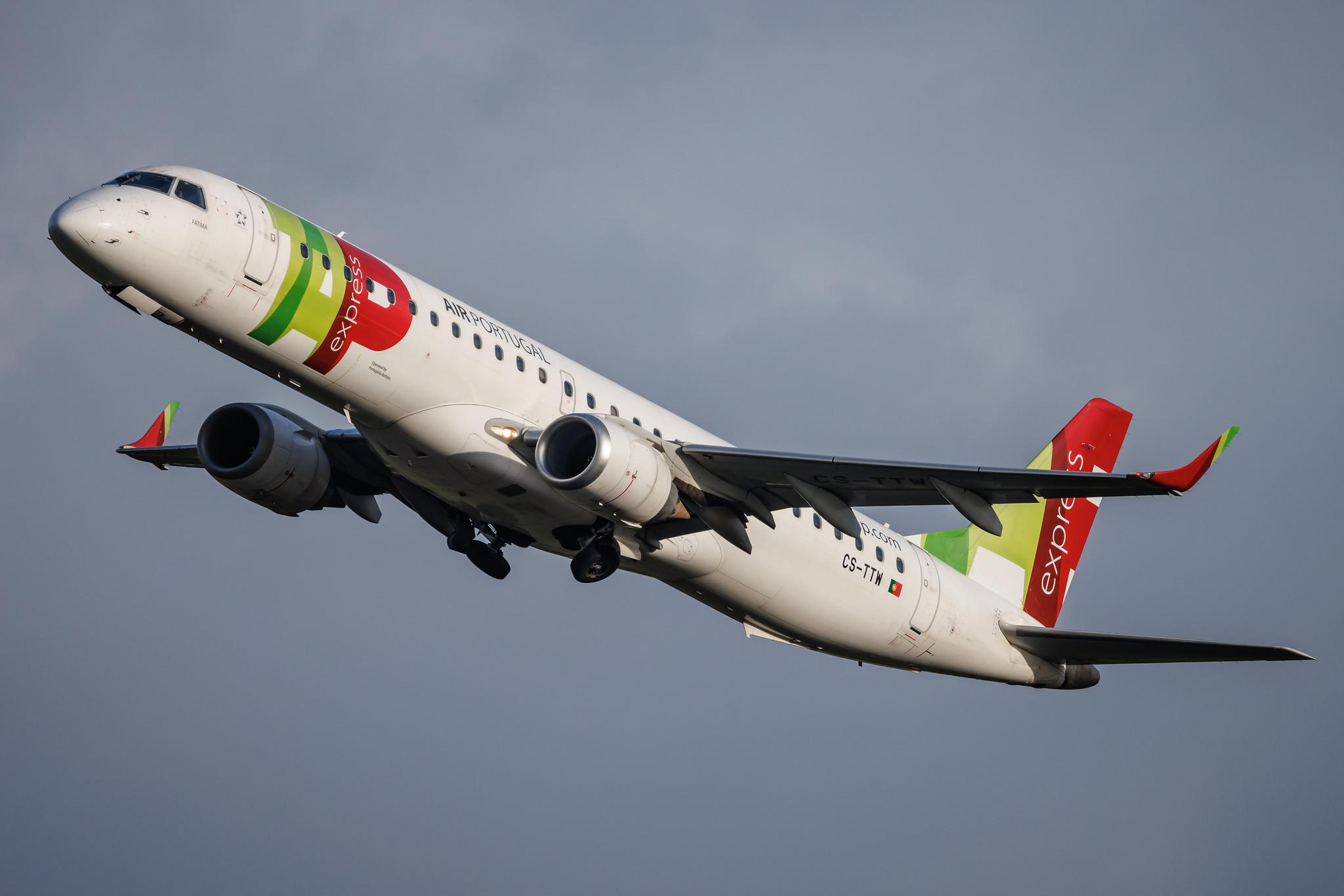 Paris Orly Airport: TAP Express (TP / TAP) | Operator: Portugália Airlines | Embraer E195AR E195 | CS-TTW | MSN 19000407