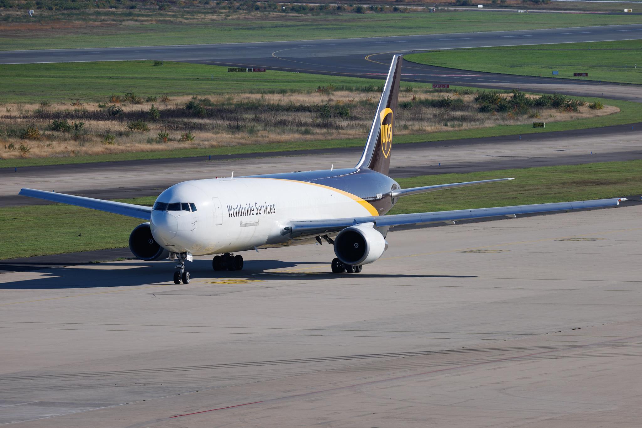 Köln Bonn Airport: UPS (5X / UPS) | Boeing 767-304(ER)(BDSF) B763 | N391UP | MSN 28039