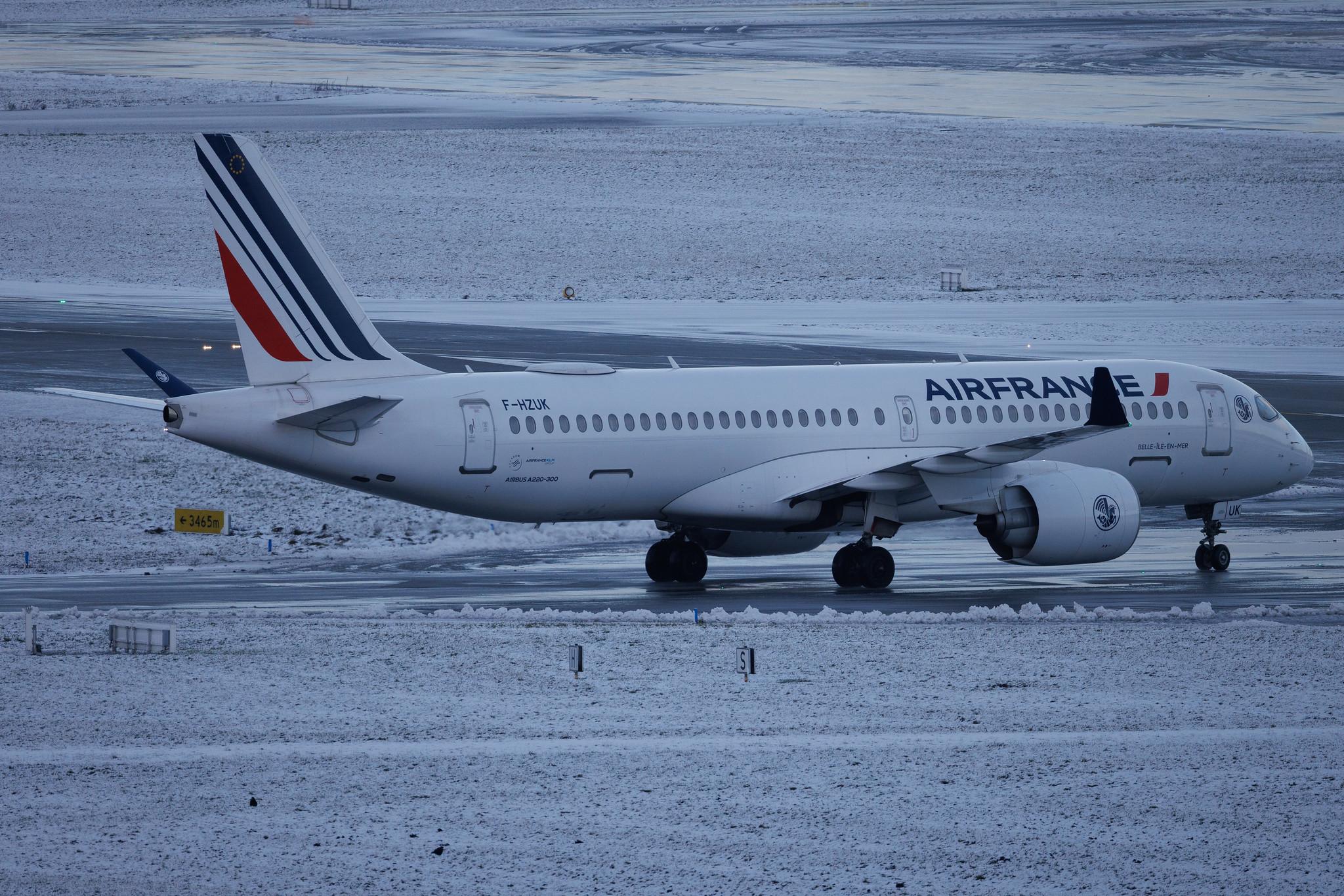 Hamburg Airport: Air France (AF / AFR) | Airbus A220-300 BCS3 | F-HZUK | MSN 55173