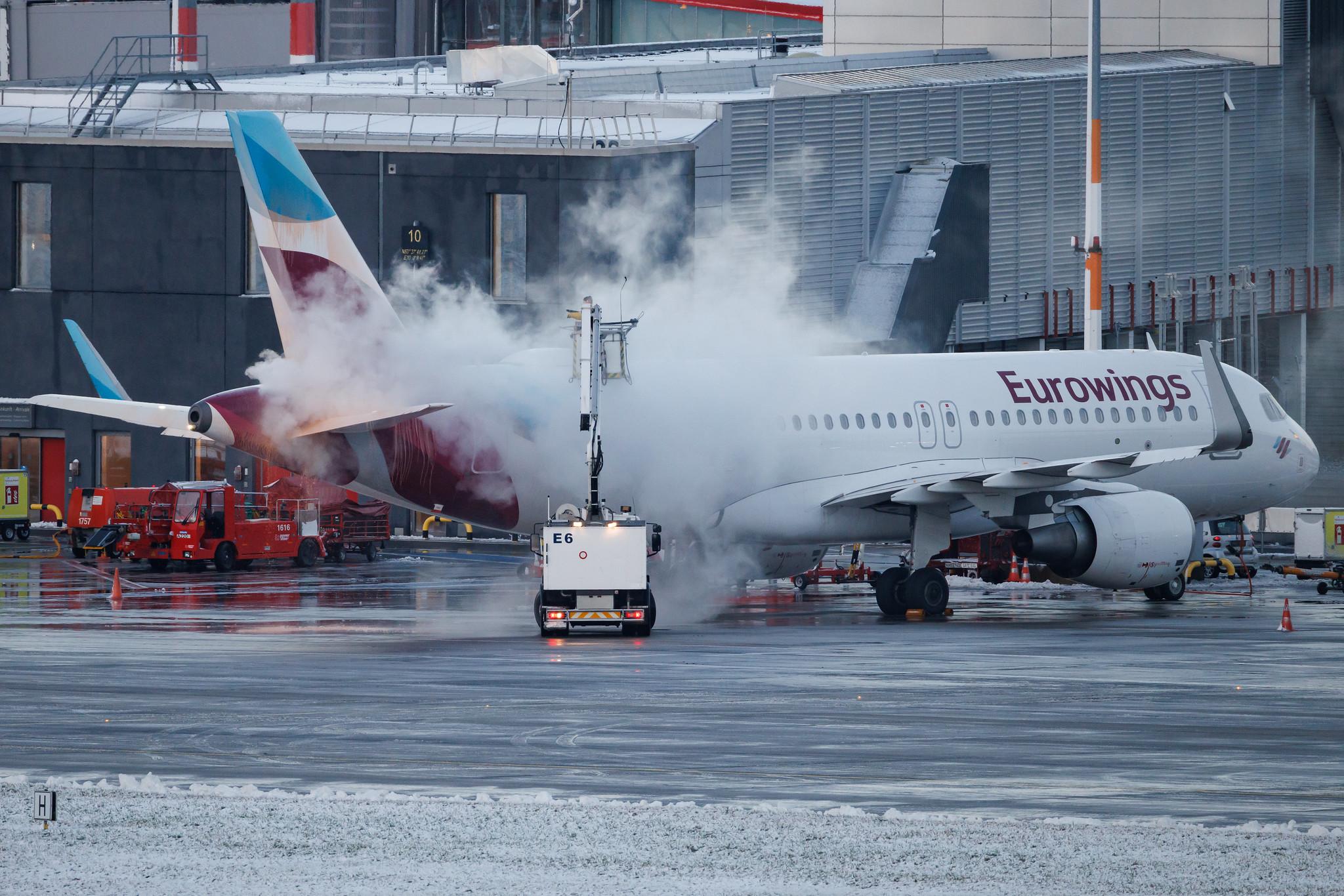 Hamburg Airport: Eurowings (EW / EWG) | Airbus A320-214 A320 | D-AEWU | MSN 7513