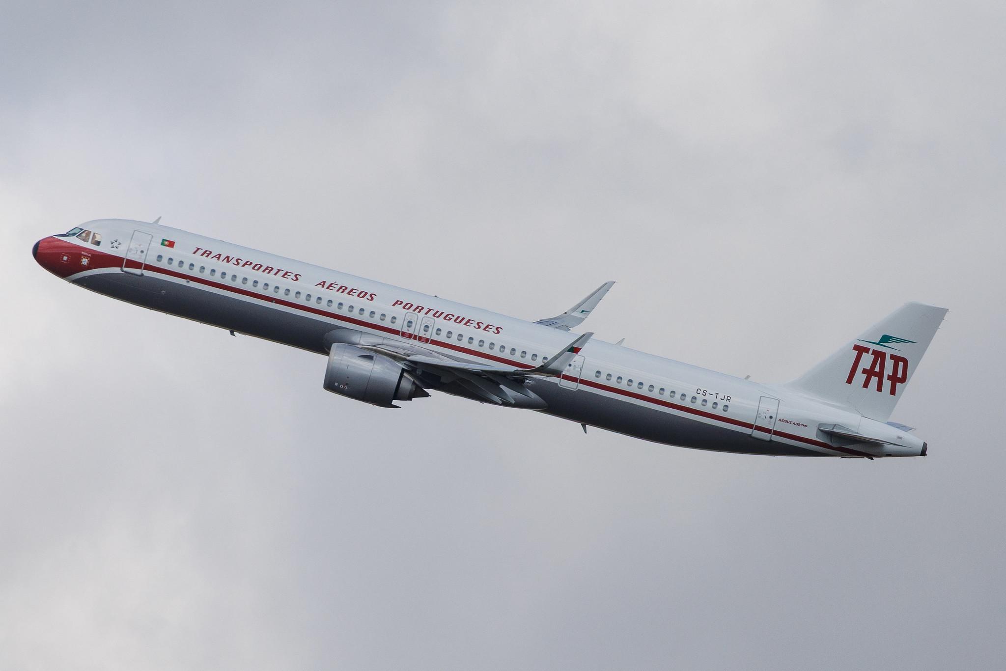 Vienna International Airport: TAP Air Portugal (TP / TAP) | Livery: Retro Livery | Airbus A321-251NX A21N | CS-TJR | MSN 10105