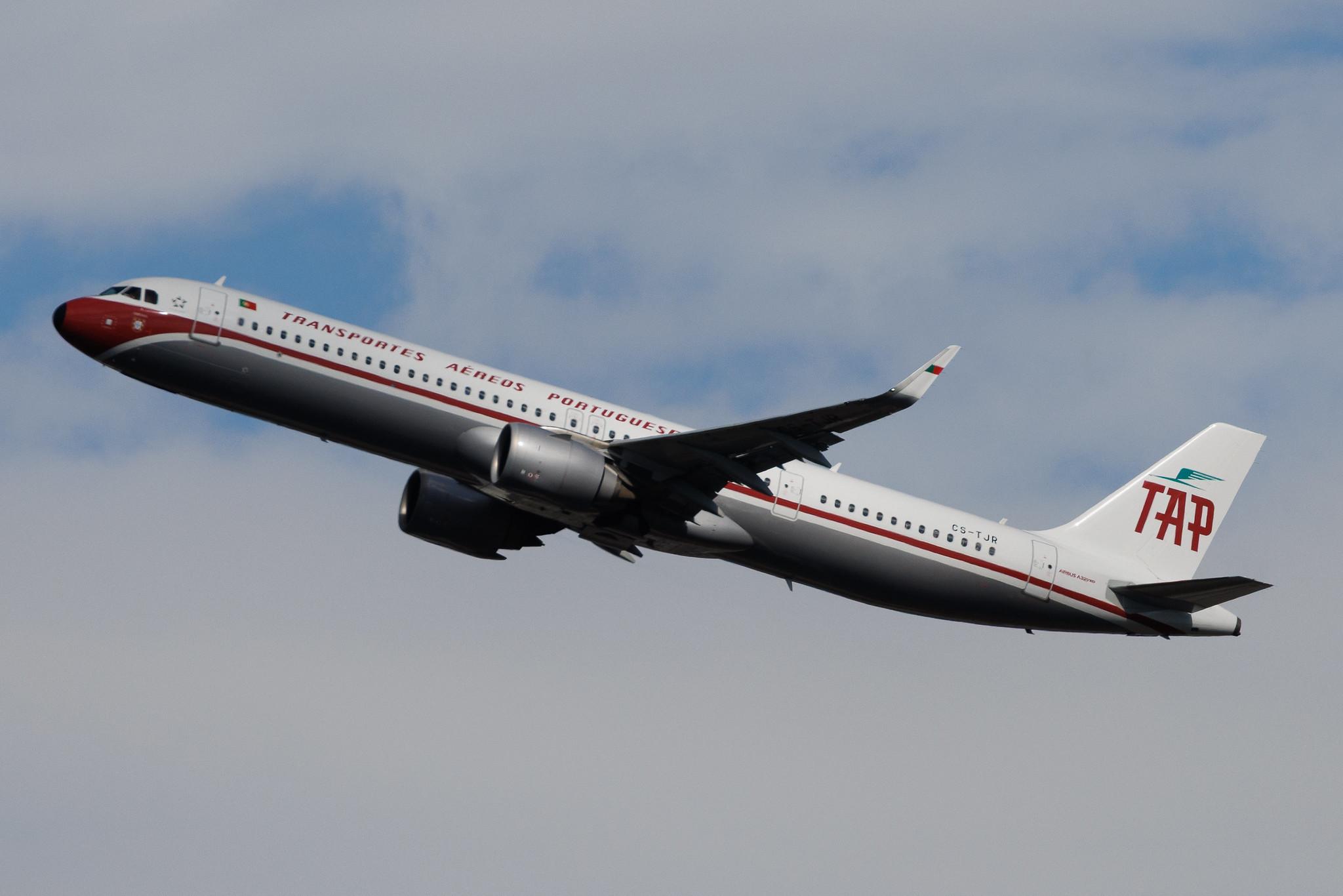 Vienna International Airport: TAP Air Portugal (TP / TAP) | Livery: Retro Livery | Airbus A321-251NX A21N | CS-TJR | MSN 10105