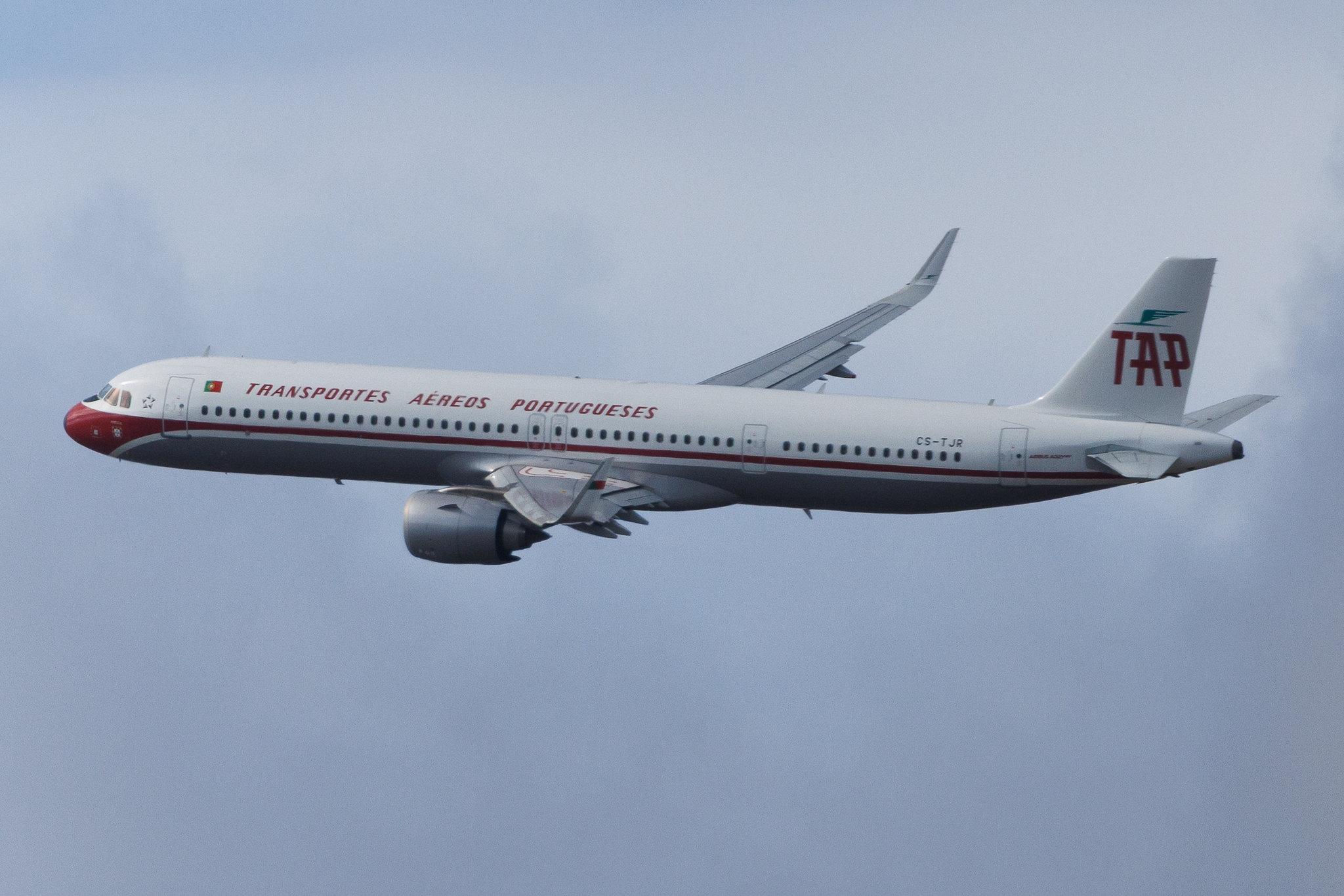 Vienna International Airport: TAP Air Portugal (TP / TAP) | Livery: Retro Livery | Airbus A321-251NX A21N | CS-TJR | MSN 10105