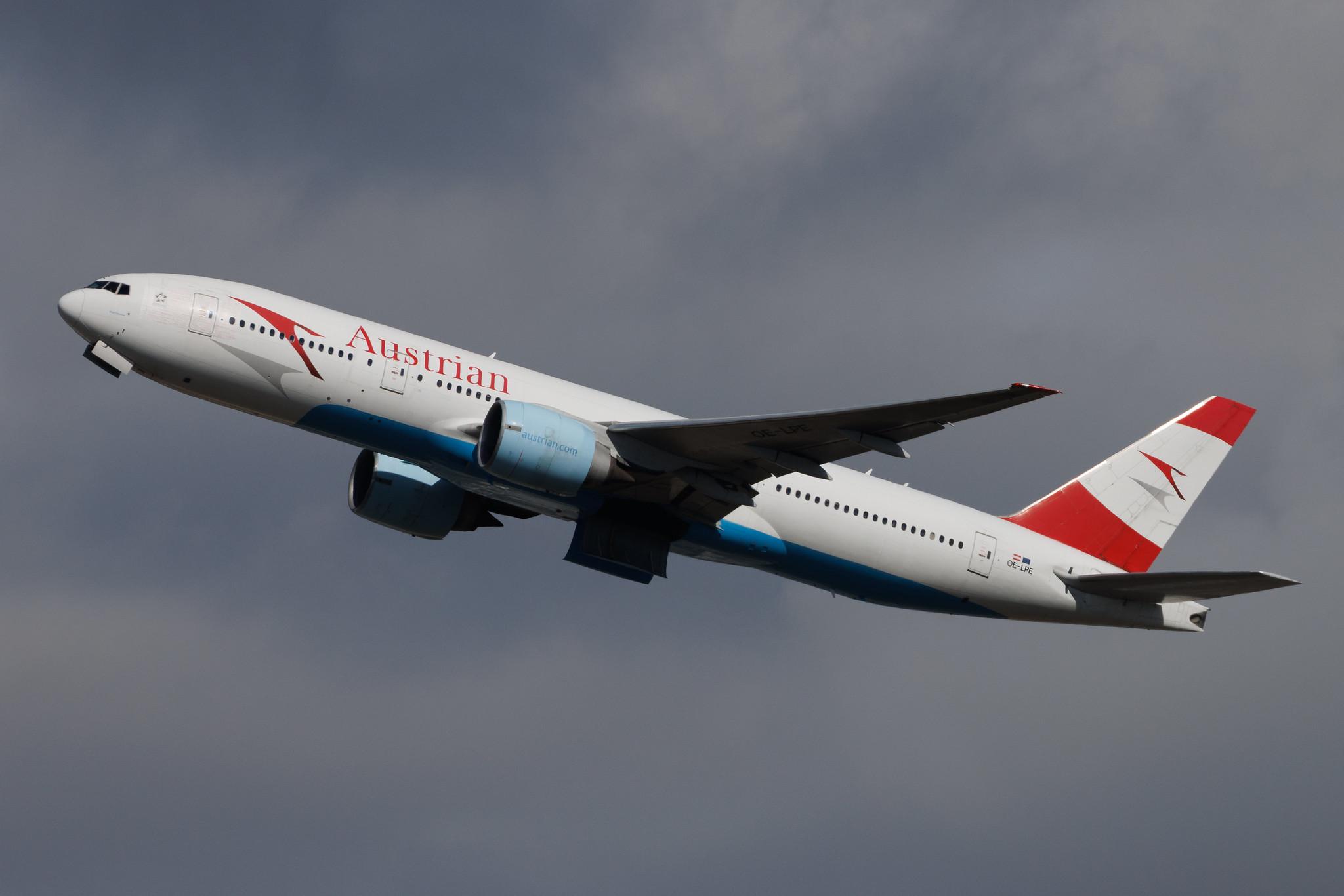 Vienna International Airport: Austrian Airlines (OS / AUA) | Boeing 777-2Q8(ER) B772 | OE-LPE | MSN 27607